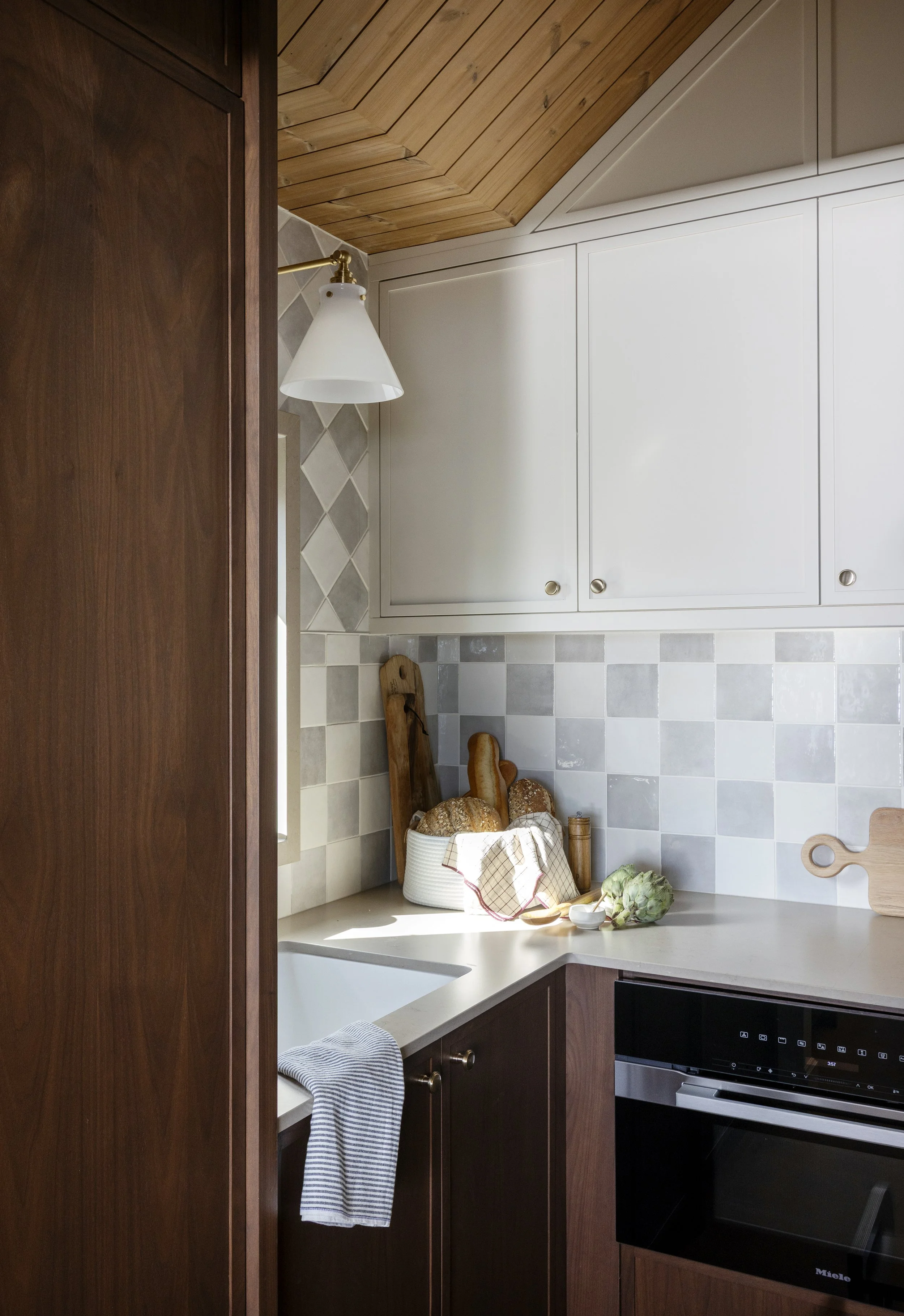 Jamie Banfield Design Inc-The-Sidney-Exterior-Custom-Home-15.jpg