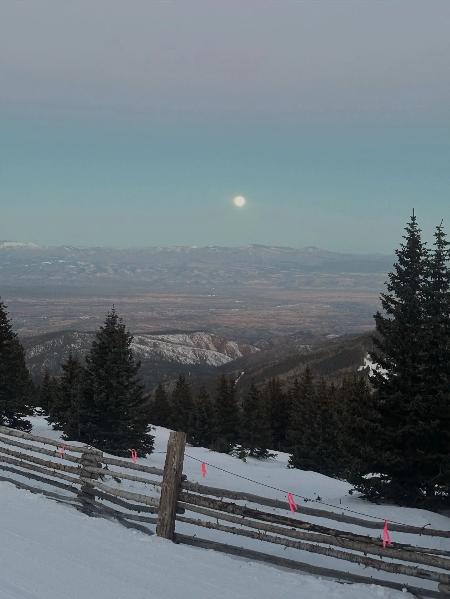 The view from the top at Ski Santa Fe. The moon was gorgeous. It felt like the moon was embracing me the whole time I was on the mountain. So lovely🌕💕🤩🎿