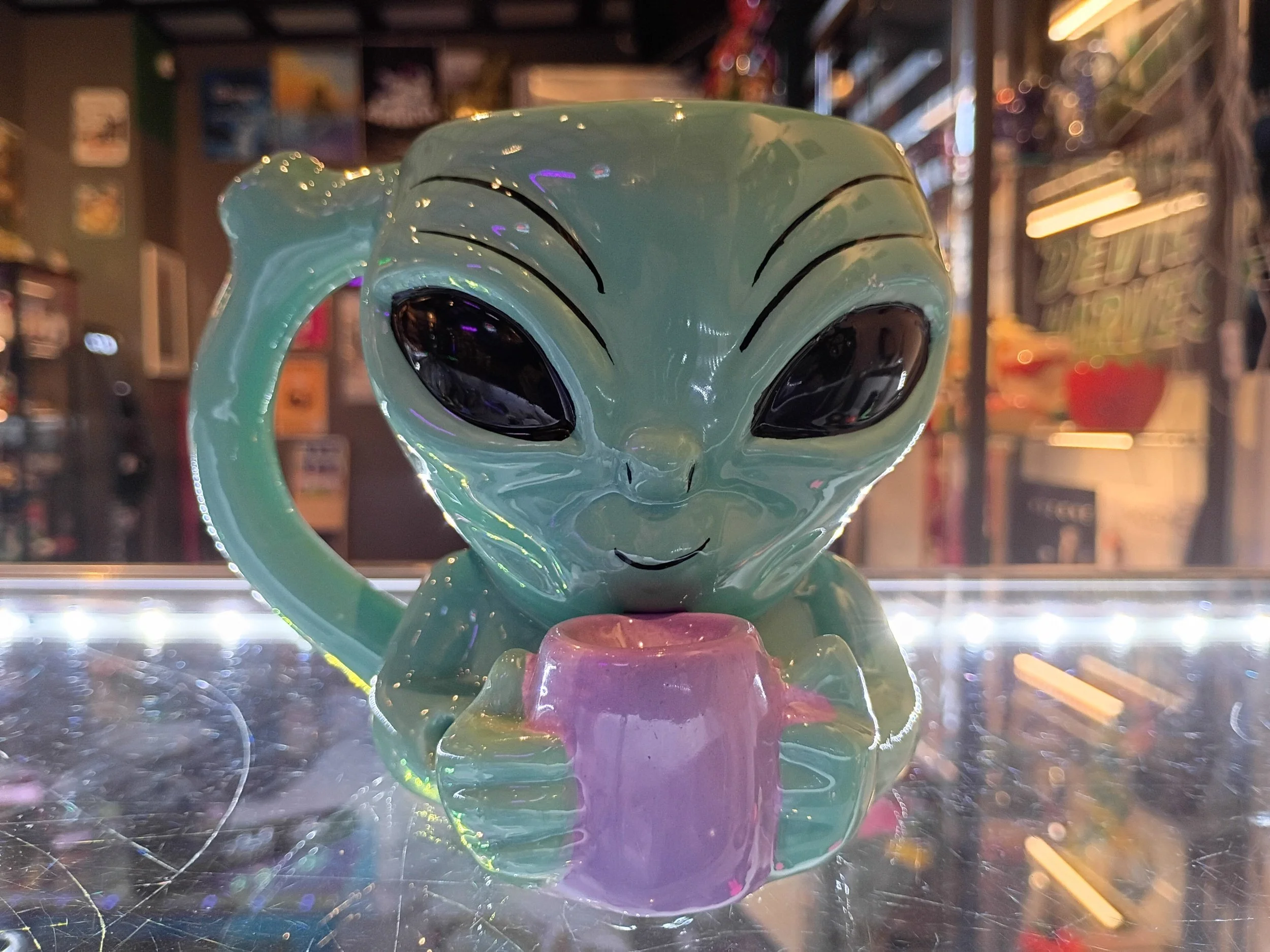 Alien pipe mug