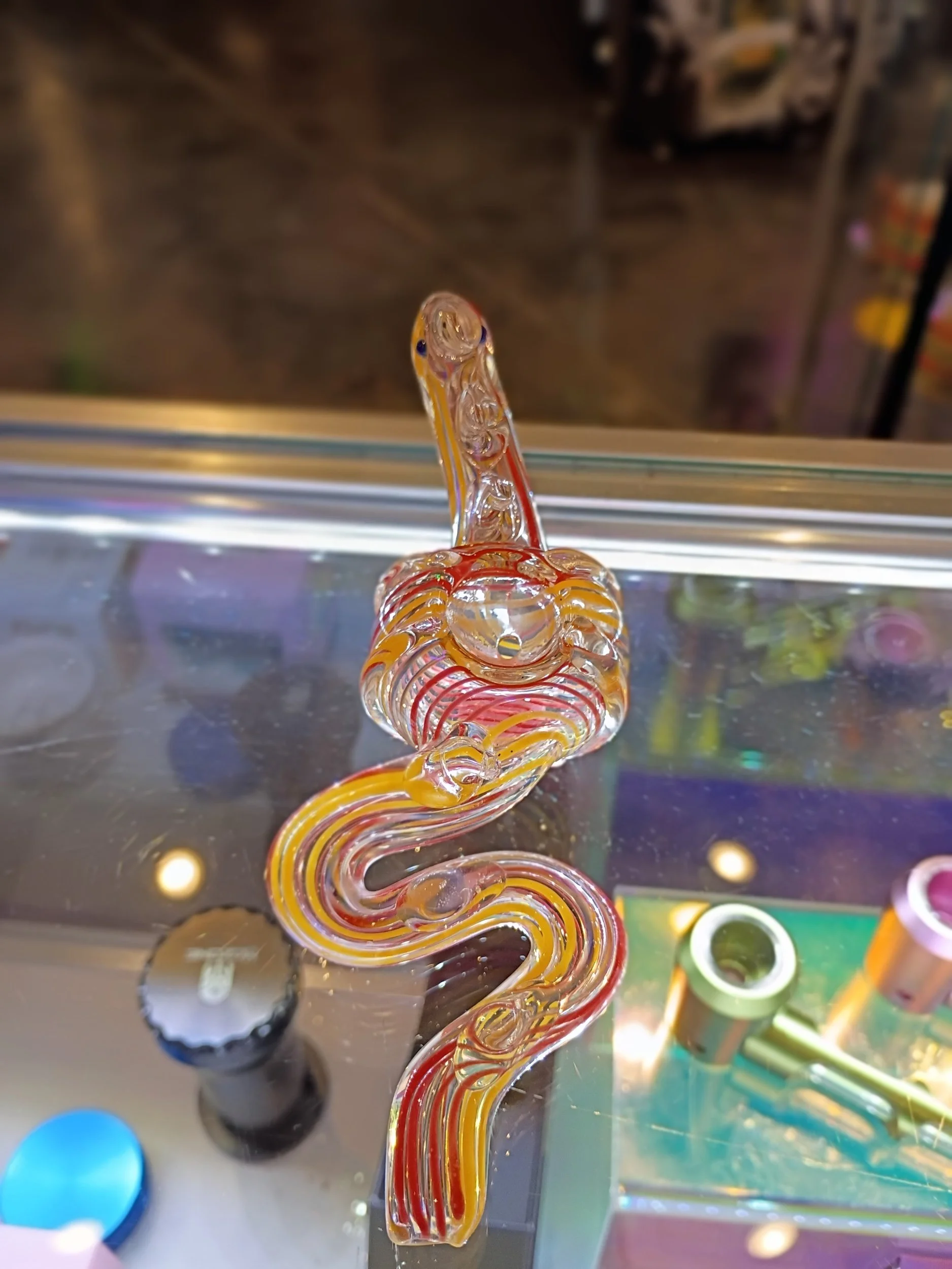 Glass dragon pipe