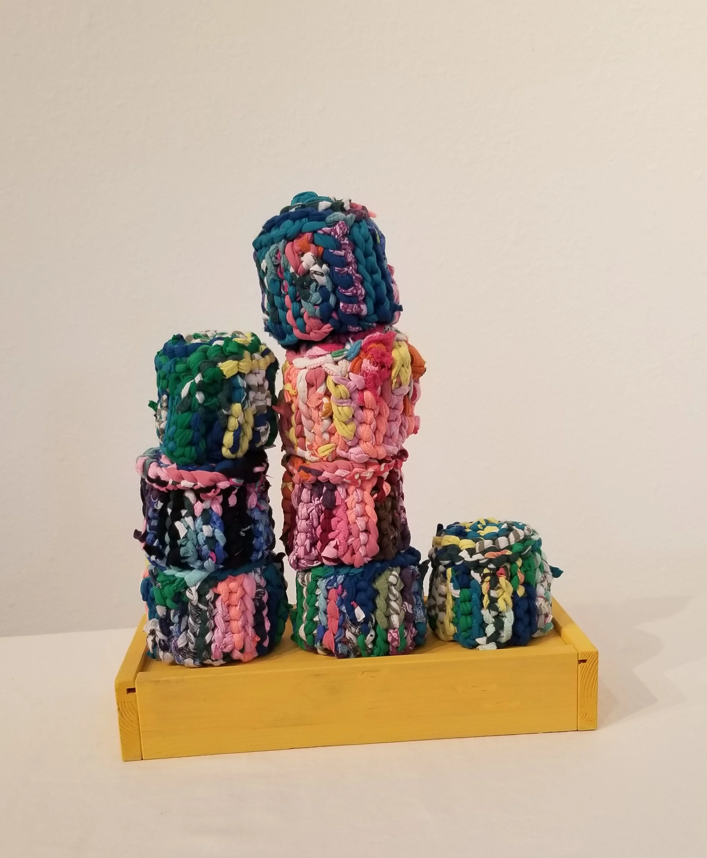 Exponential Growth

13" x 5" x 15"

Cotton, Linen, Polyester, Wood Box and Latex Paint

2024
