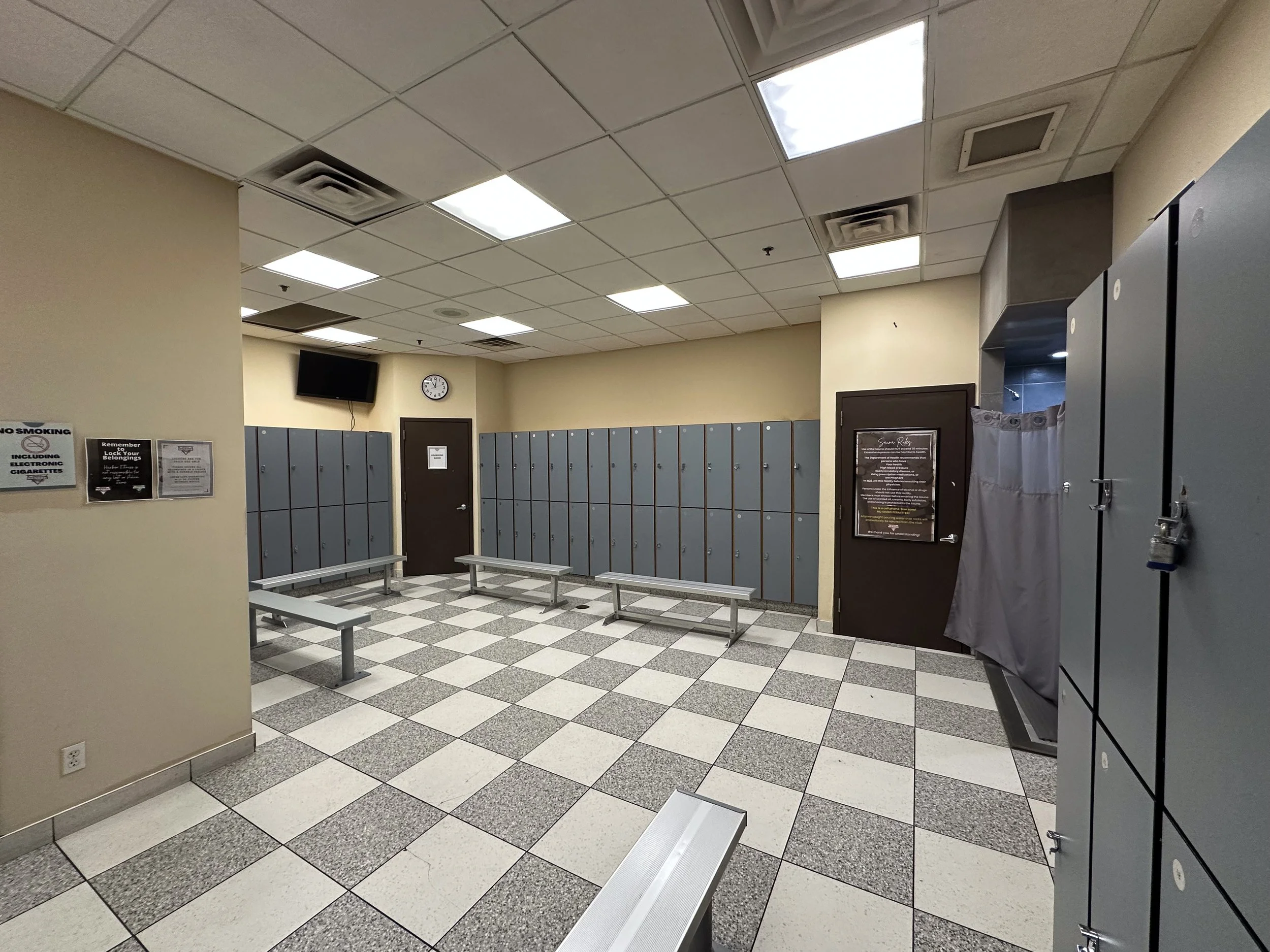 Harbor Fitness Mill Basin LOCKERS