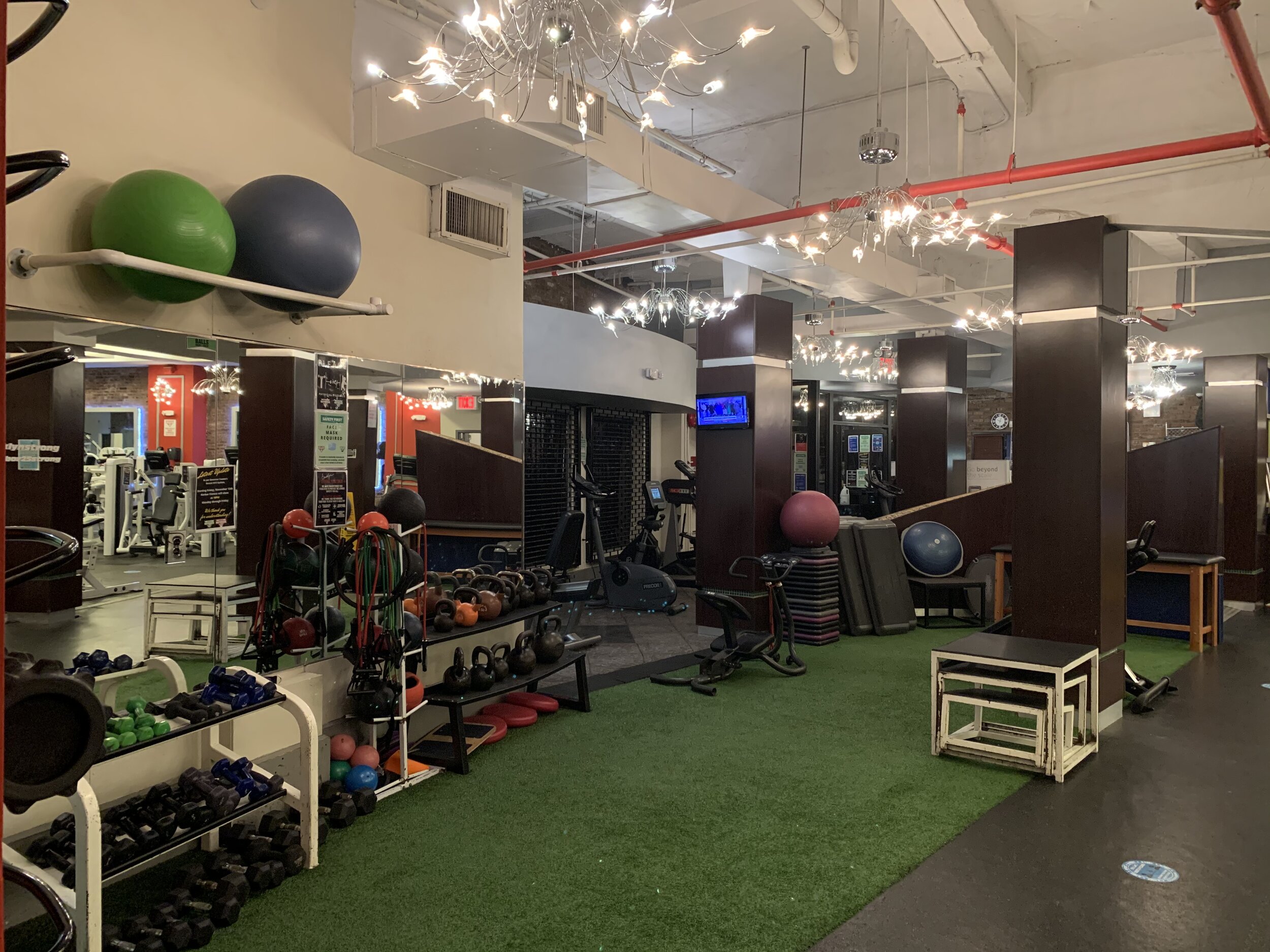 HARBOR FITNESS 92 DOWNSTAIRS TURF