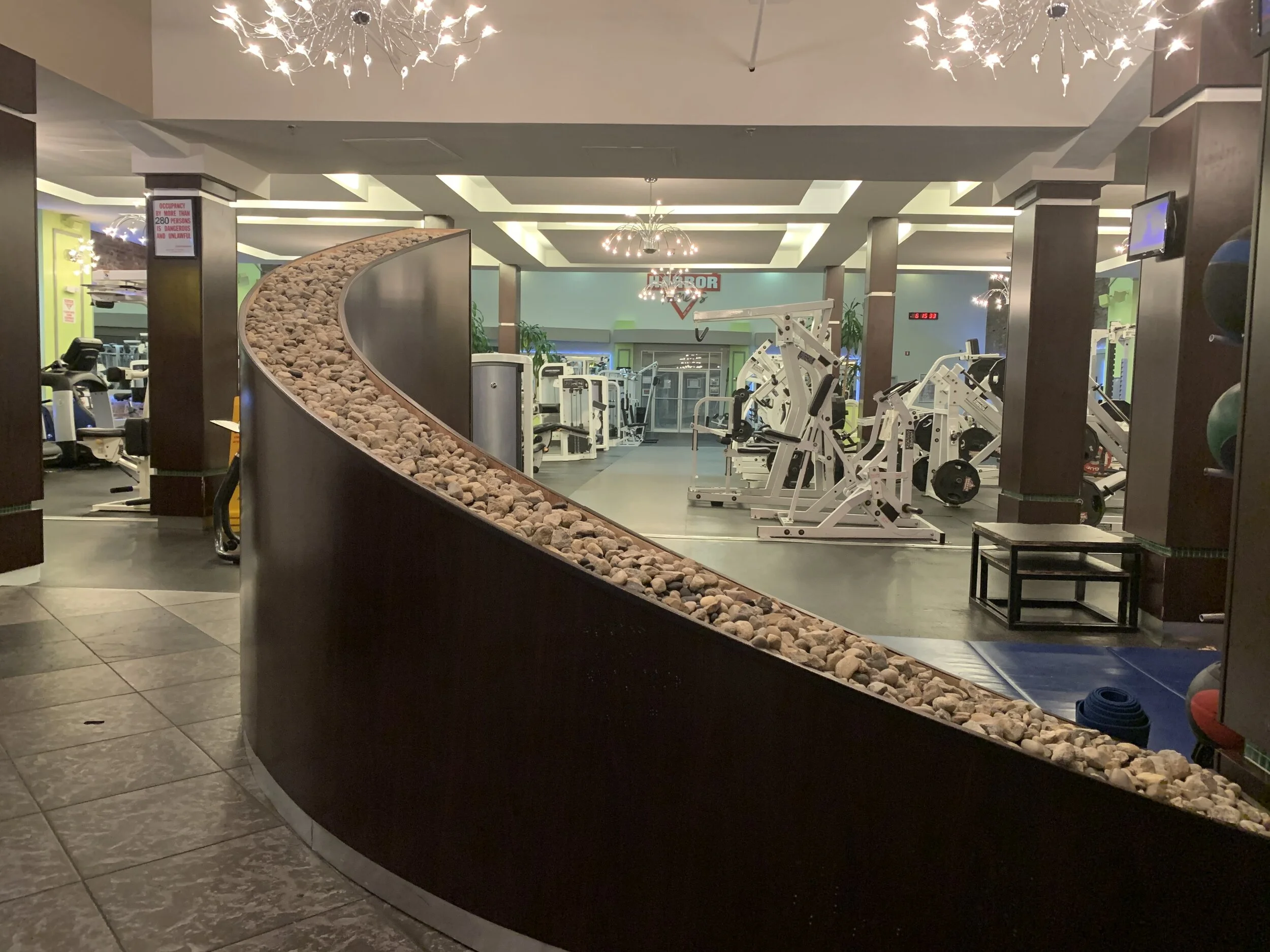 HARBOR FITNESS 92 INTERIOR
