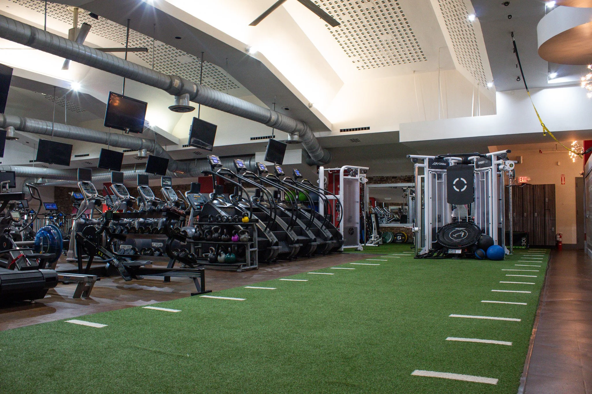 HARBOR FITNESS 92 UPSTAIRS TURF