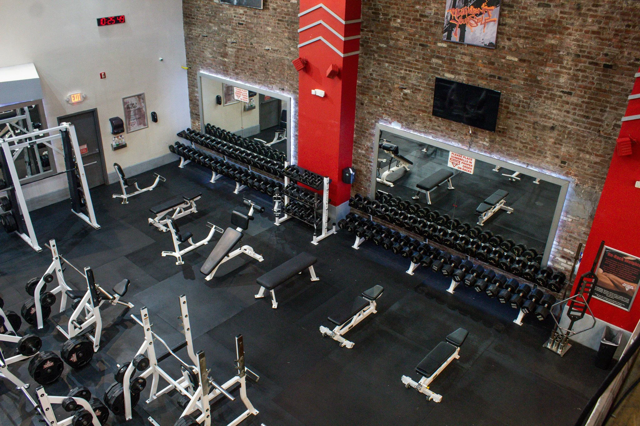 HARBOR FITNESS 92 VIEW FROM MEZZANINE
