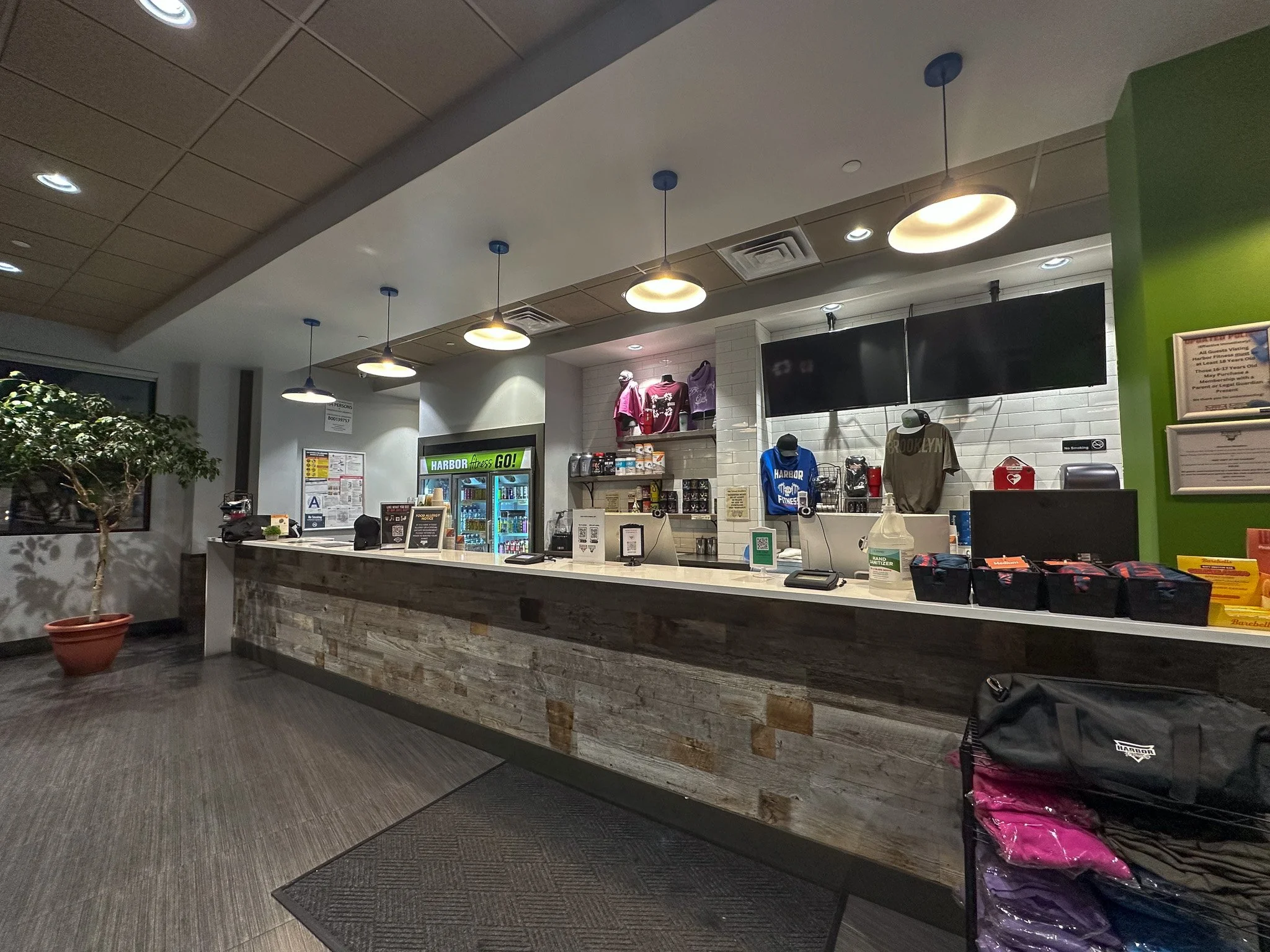 GO! Bay Ridge at 87th Front Desk