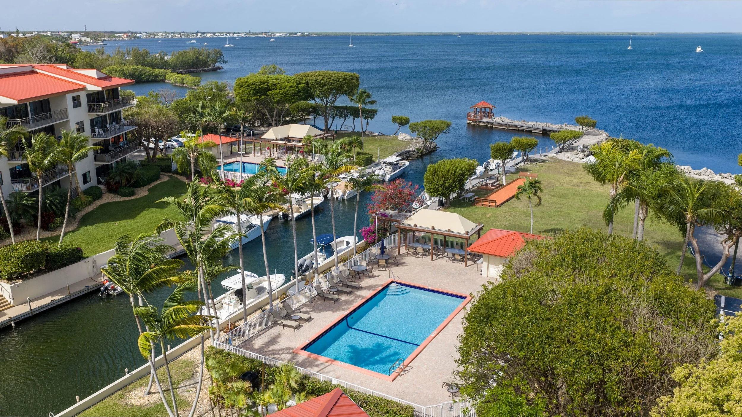 tamarind-bay-club-key-largo-pool-marina-view.jpg