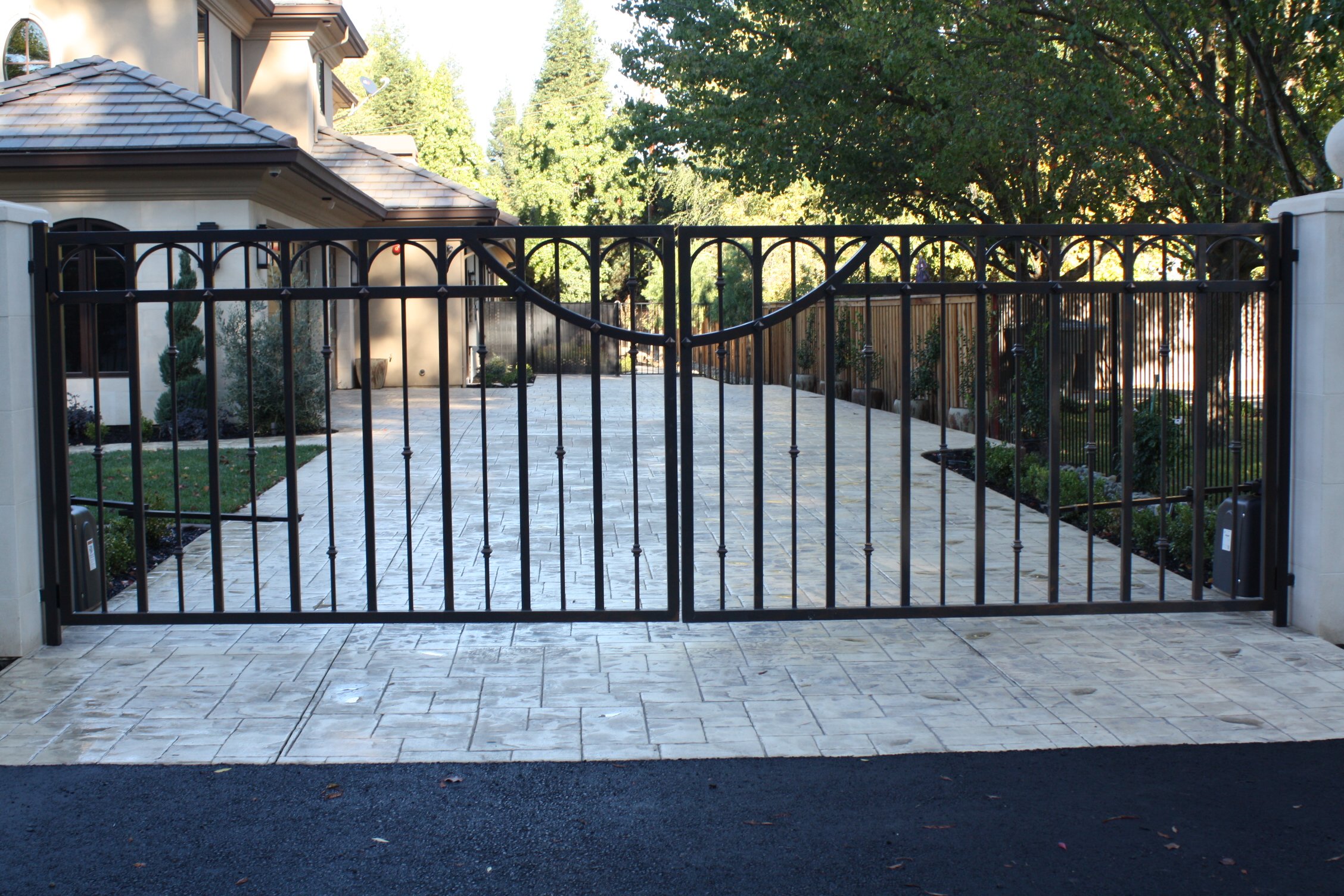DRIVEWAY GATE - FAIR OAKS