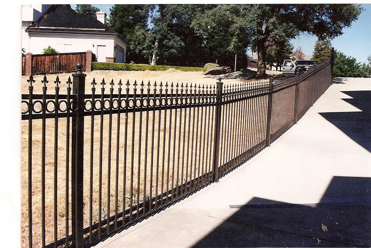 FENCE - ROSEVILLE
