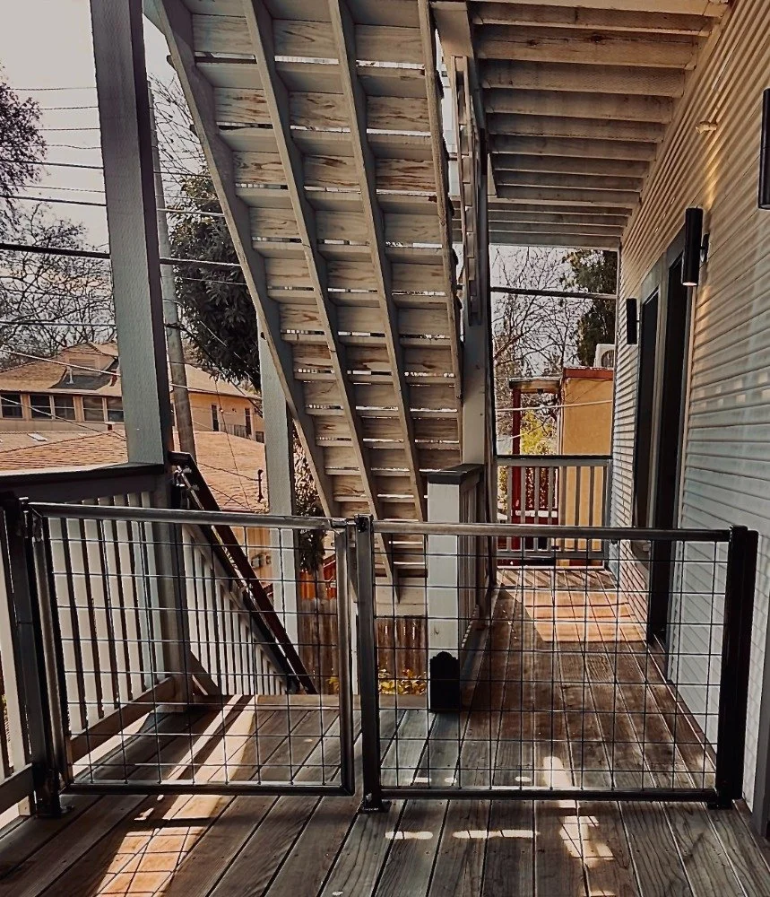 DOGGY GATE - MIDTOWN