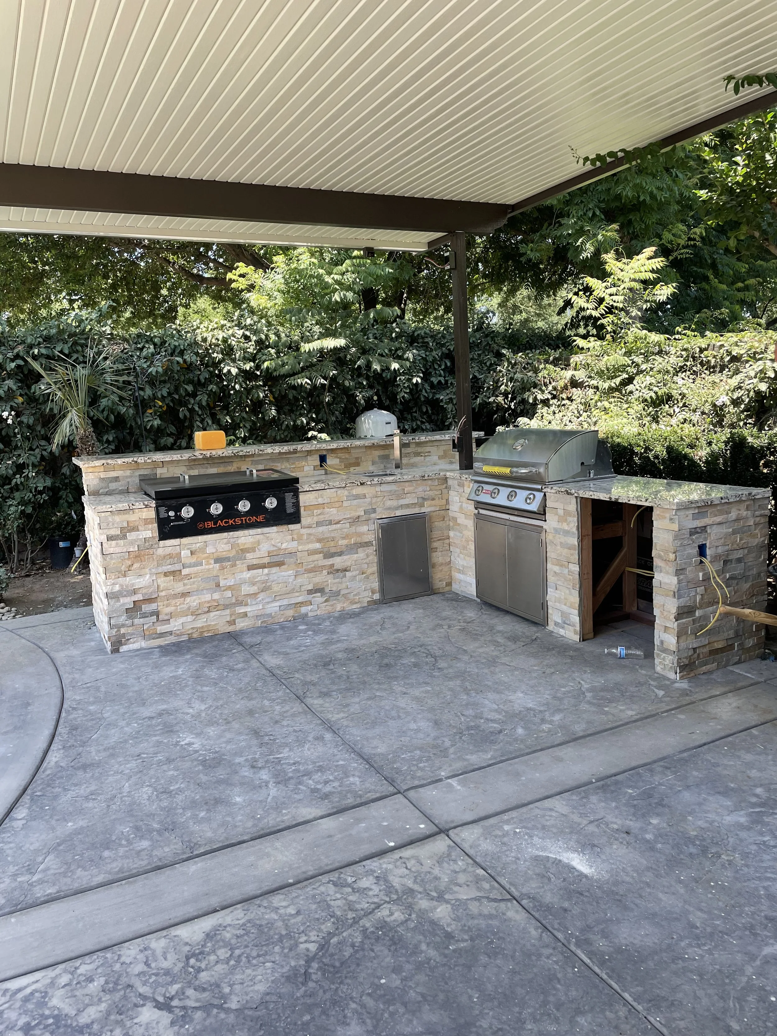 BBQ Grill stone Island