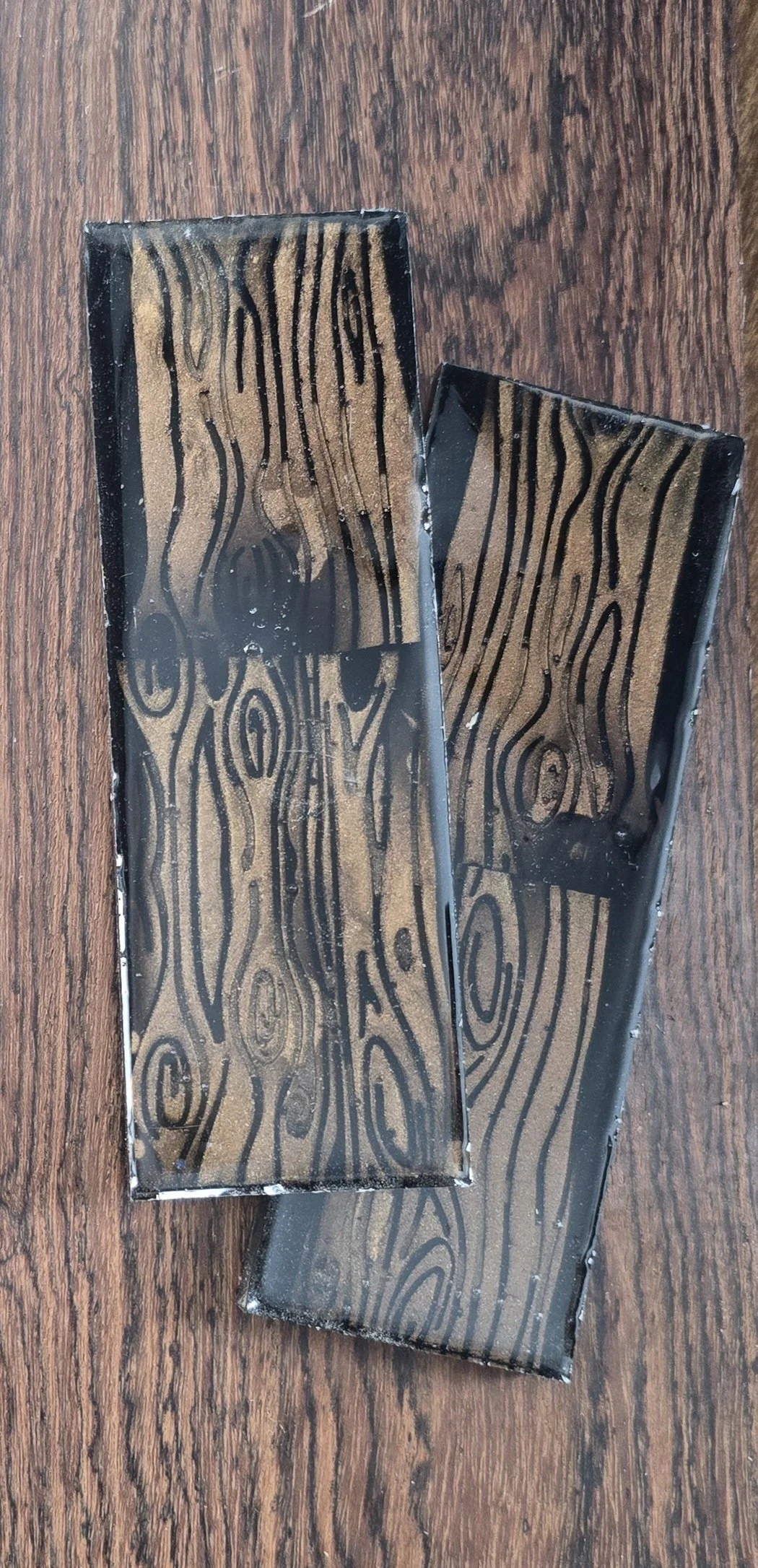 .4x2x6 inch Foux woodgrain knife scales