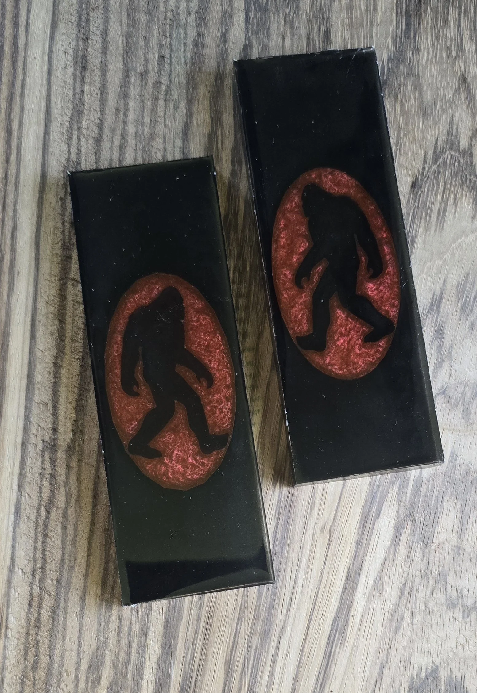 .4x2x6 inch SASQUACH RESIN KNIFE SCALES IN BLACK AND REDISH BROWN