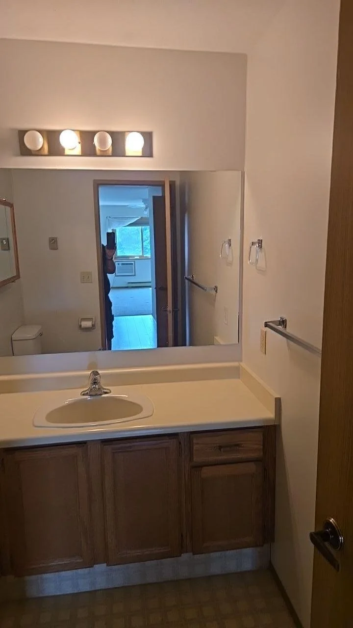 picture-Ensuite before demo 045.jpg