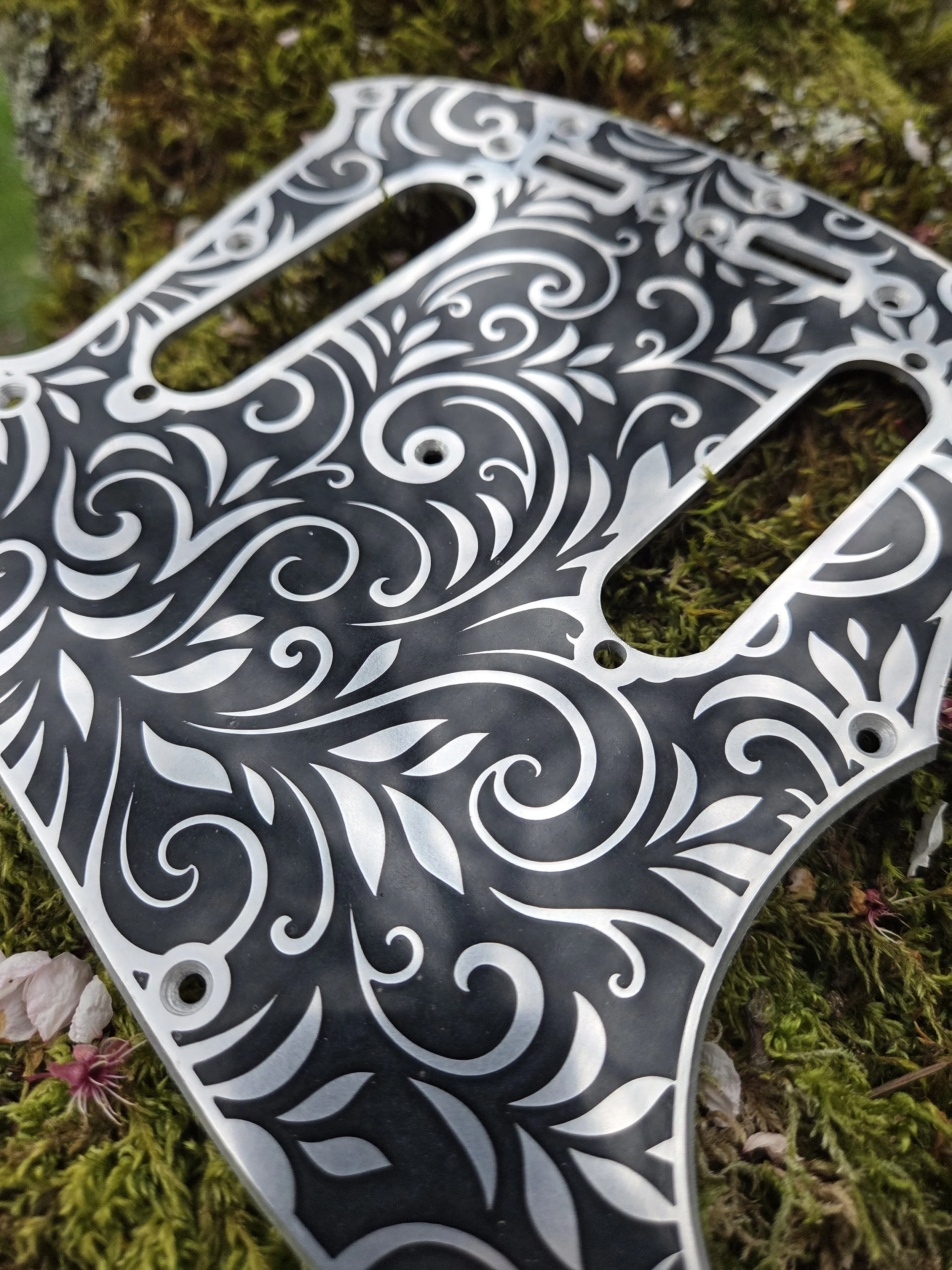 Pickguard to fit Squier Vintage Modified Mustang