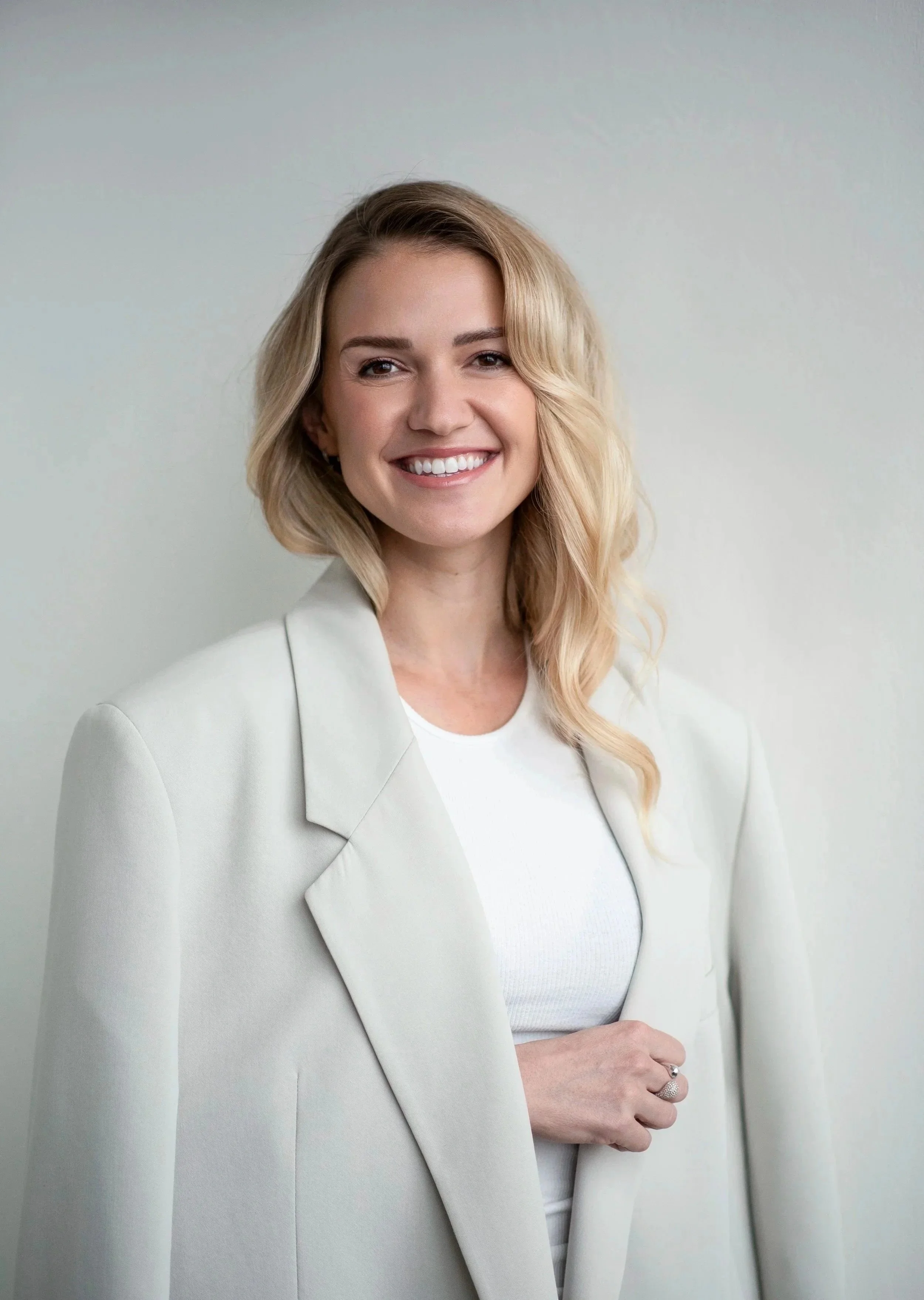 Portrait of a dentist specializing in aesthetic and adhesive dentistry and composite restorations. 