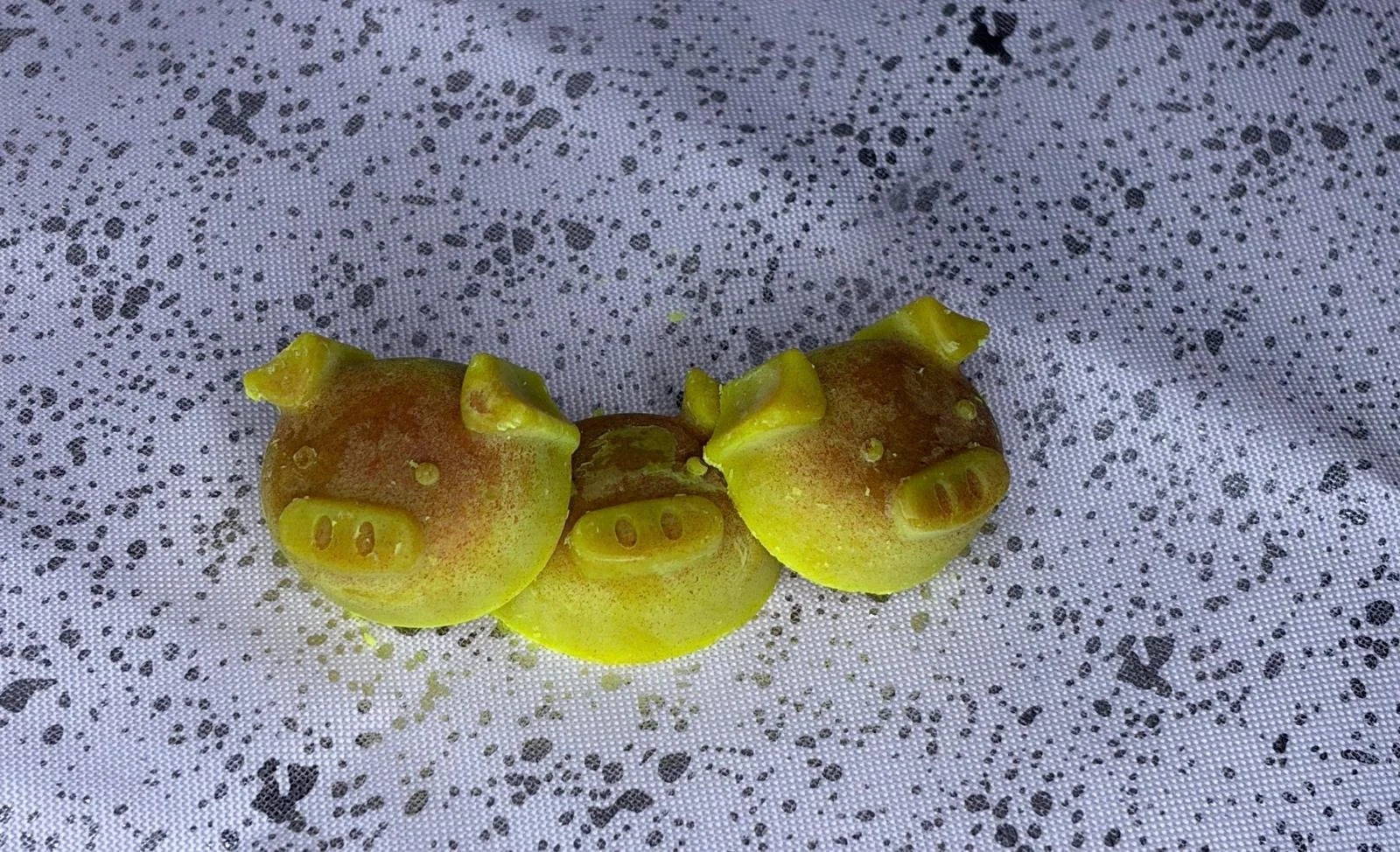 Marshmallow and Tropical Mango Piggy