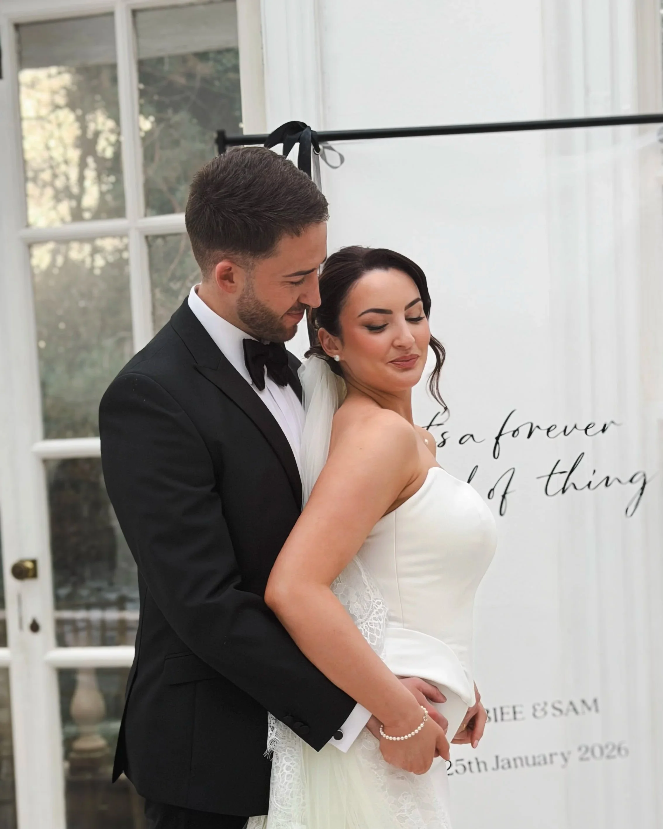 What is a Wedding content creator?