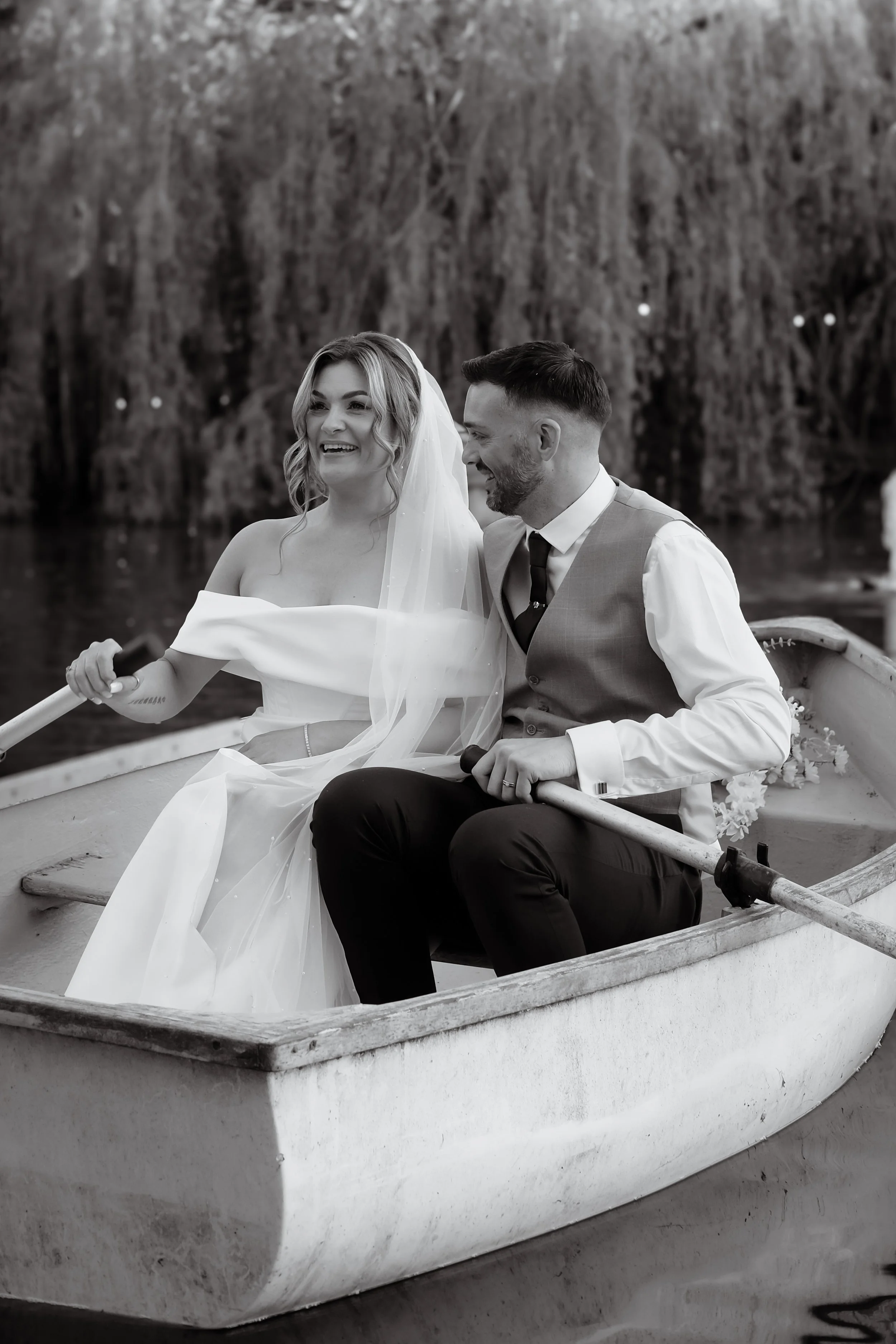 How to Choose a Wedding Content Creator:         Your Complete Guide for Modern Couples