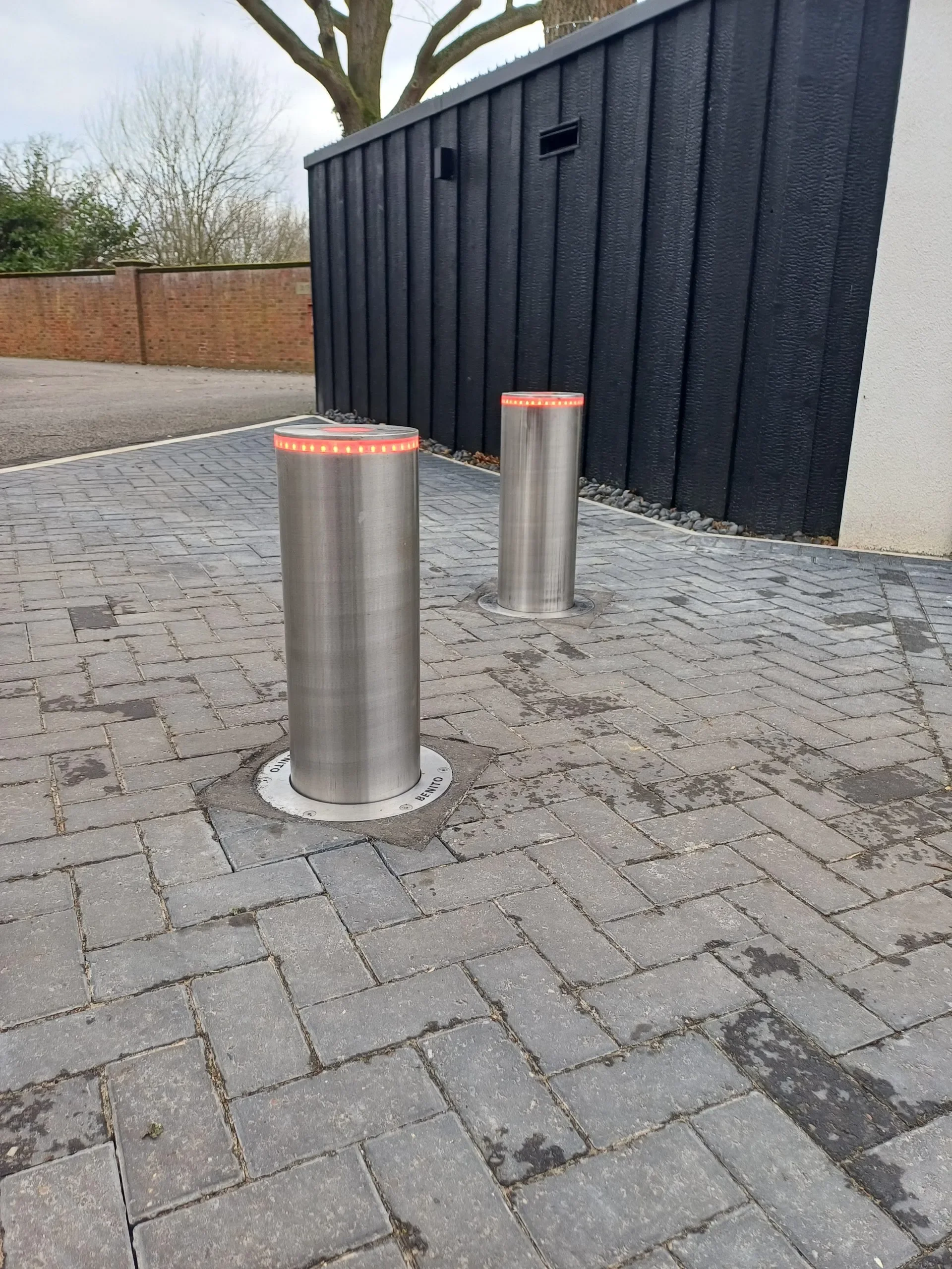 Automatic Stainless Steel Retractable Bollard for Driveway in Toronto and GTA