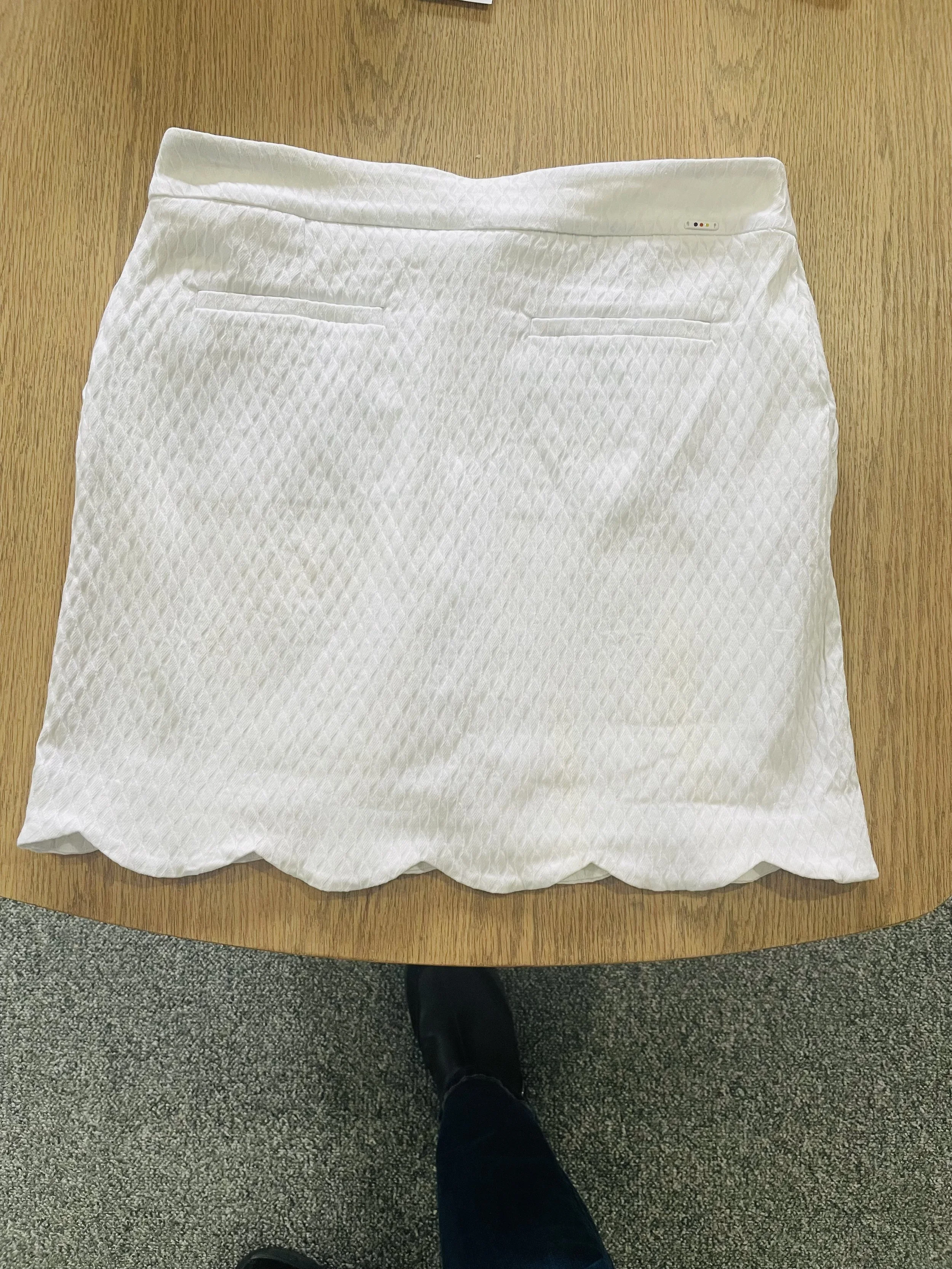 Swing Control Women's Scalloped Hem 18 inch Skort White