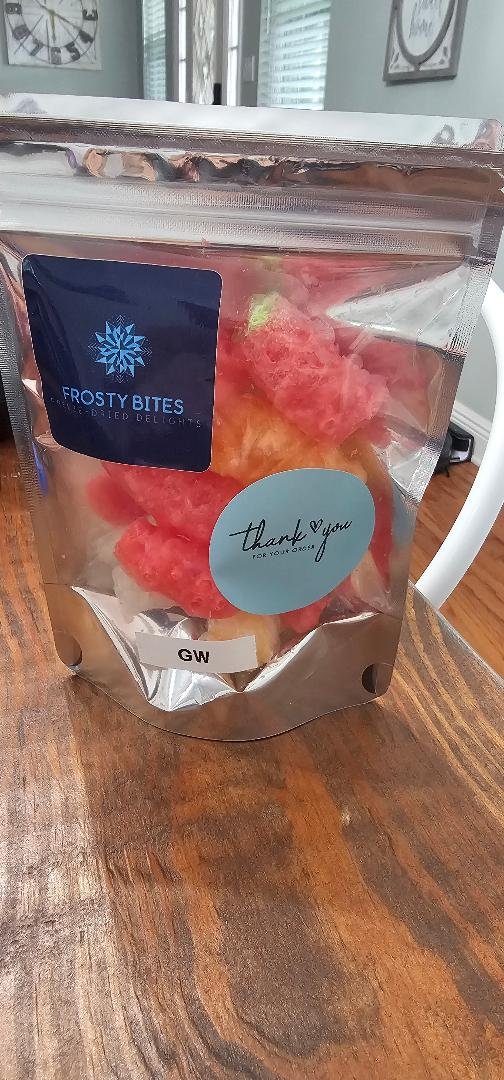 Freeze dried gummy worms