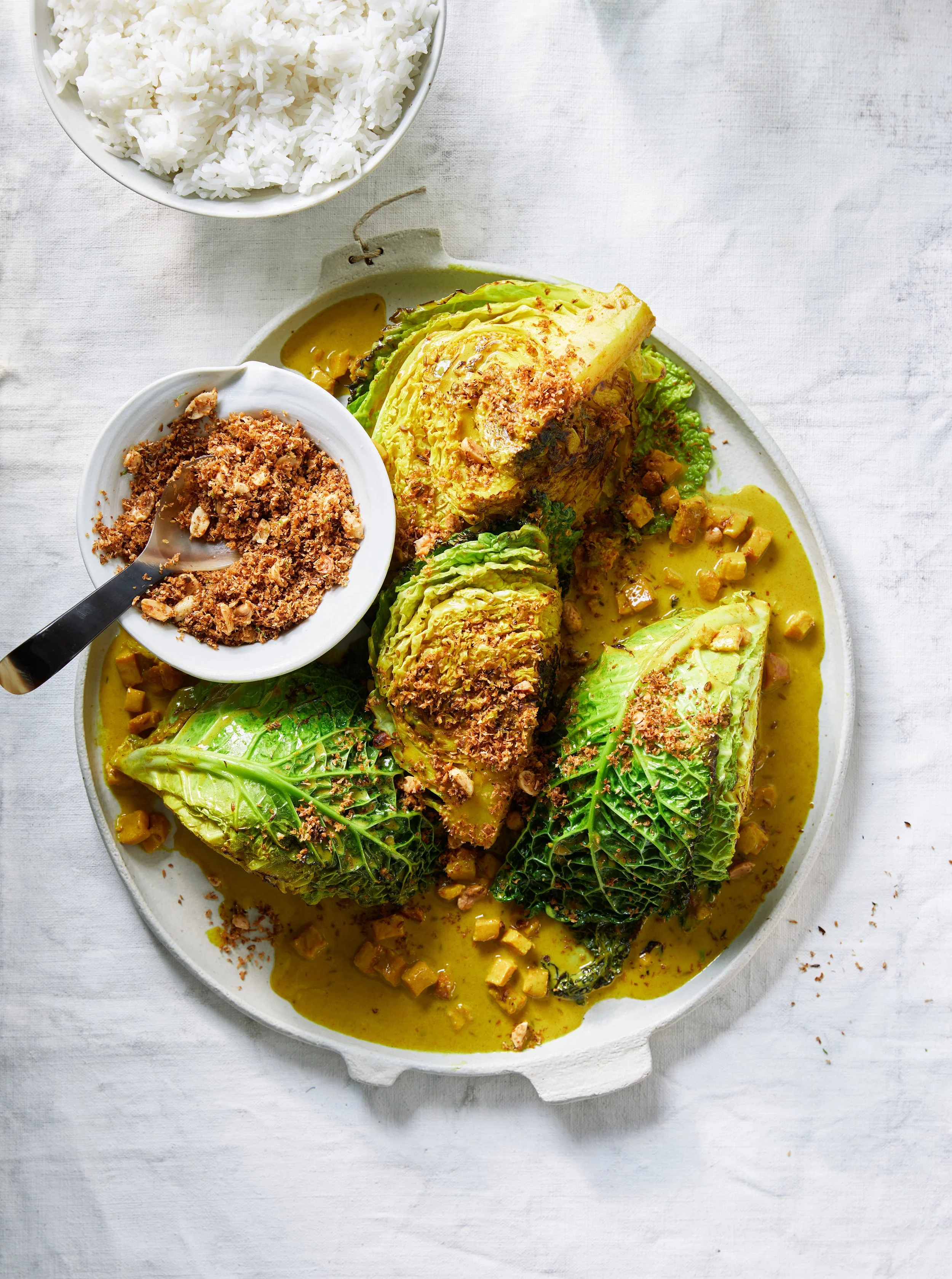 Groente_Aangebrande-en-egstoofde-kruidige-groene-kool from Slowkookbijbel by Bas Robben