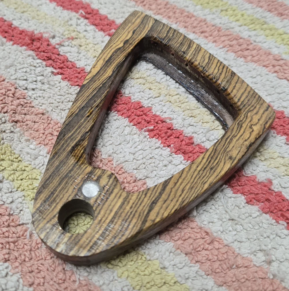 Bullfrog Archtop &mdash; the tailpiece