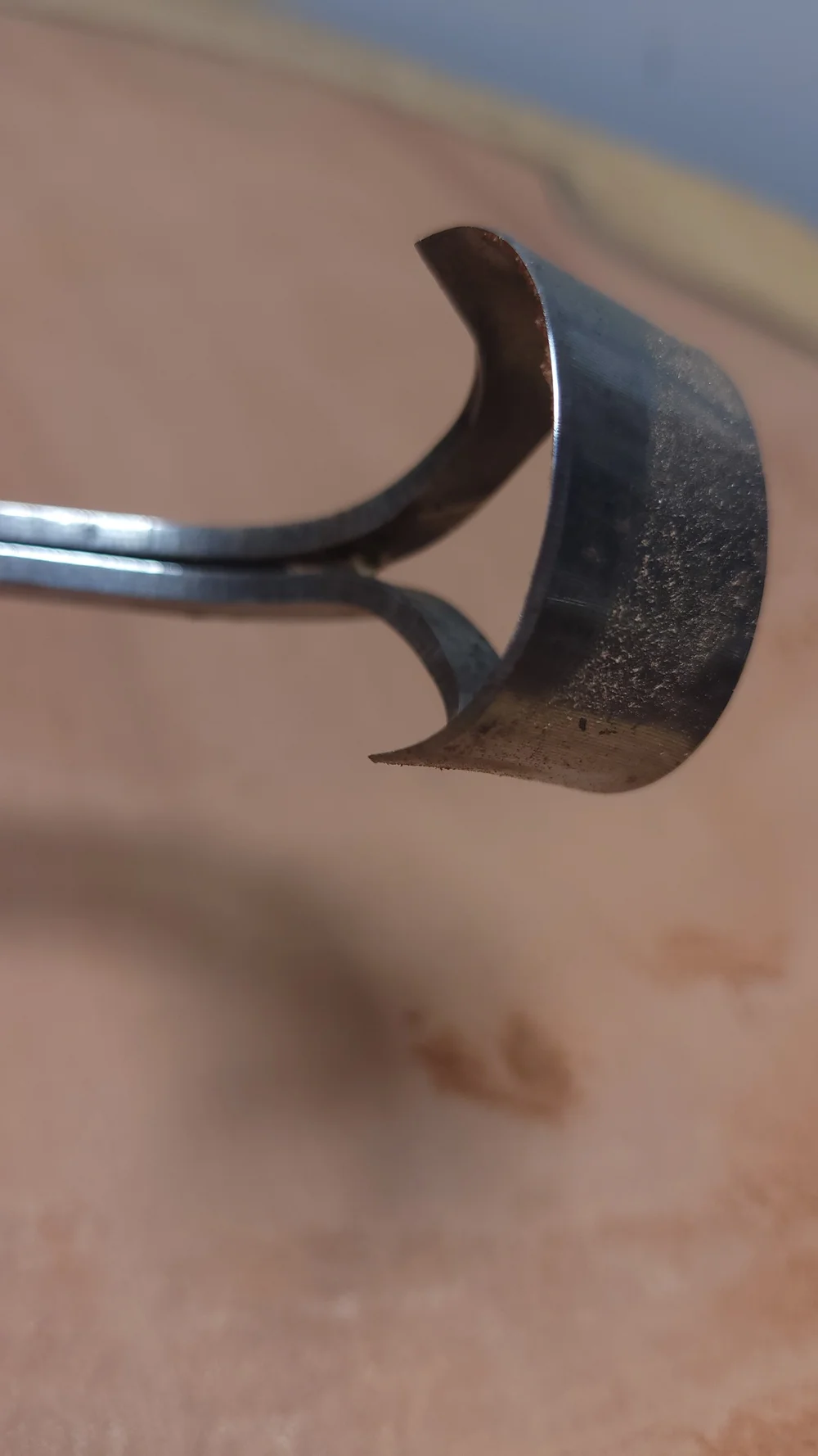 Bullfrog Archtop &mdash; carving the plates