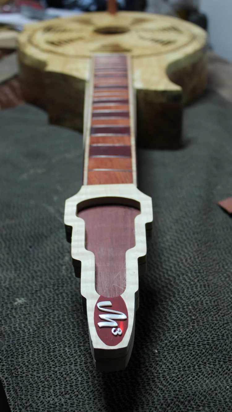 Barry's Thang neck