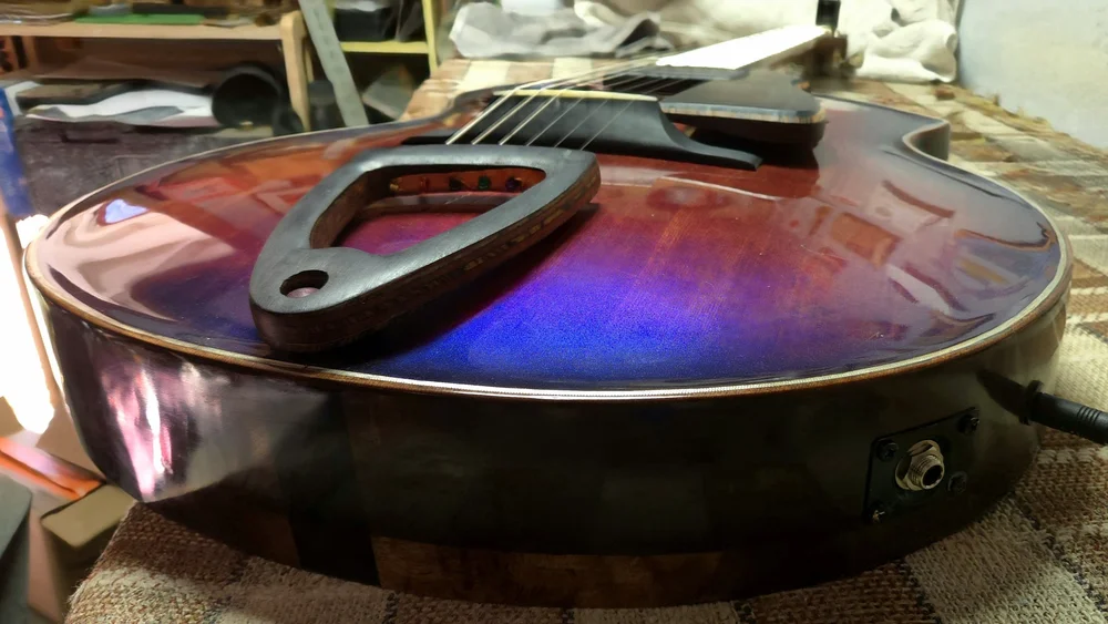 Bullfrog Archtop &mdash; the instrument