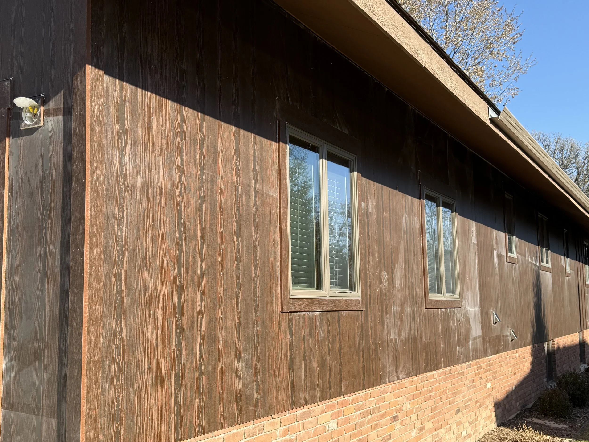 sprengeler-construction-exterior-wood-siding-detail.jpeg