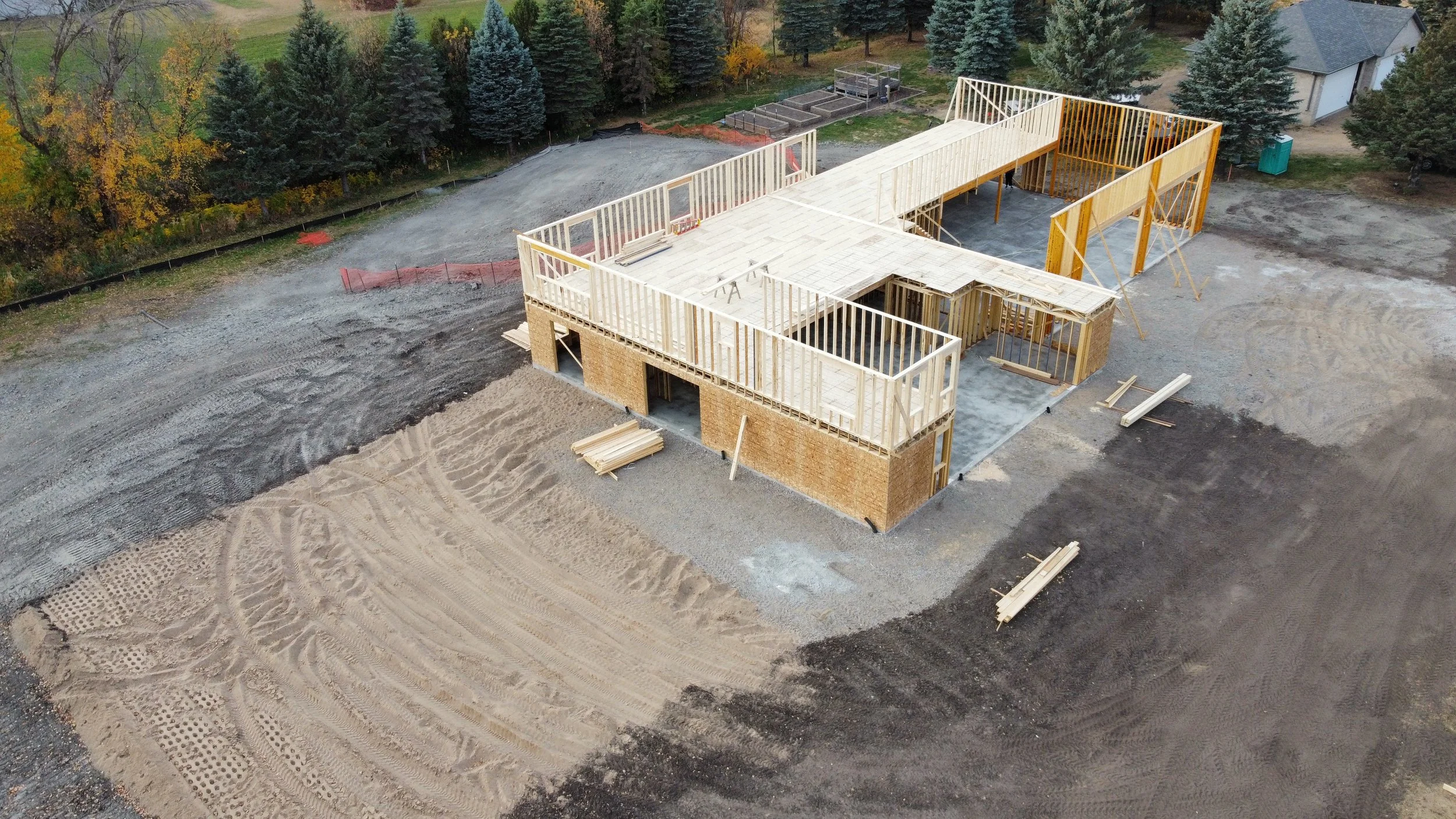 21 sprengeler-construction-barndominium-fall-drone-framing-progress.JPG