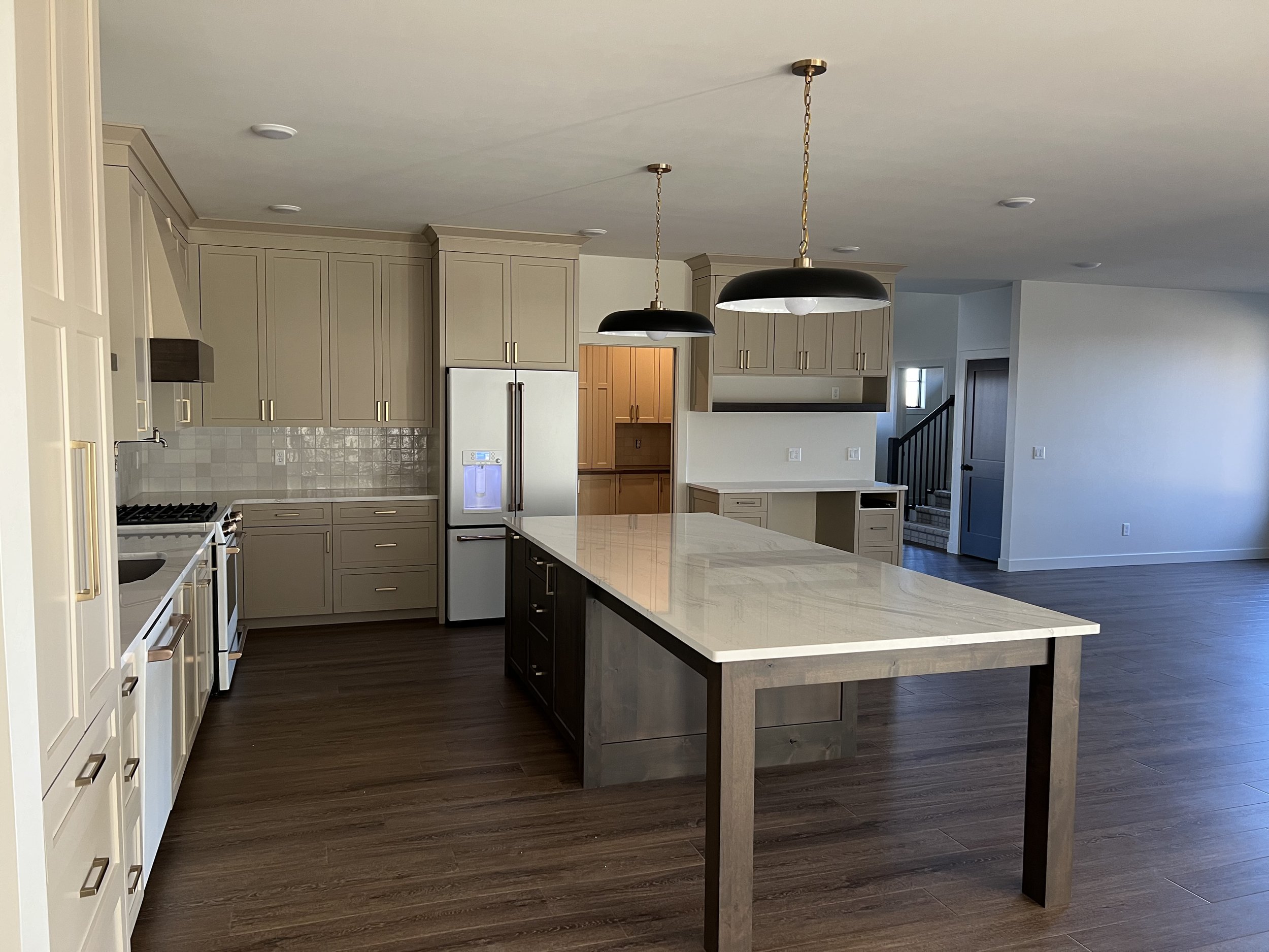 18 sprengeler-construction-kitchen-large-island-pendant-lighting-mankato-mn.jpeg