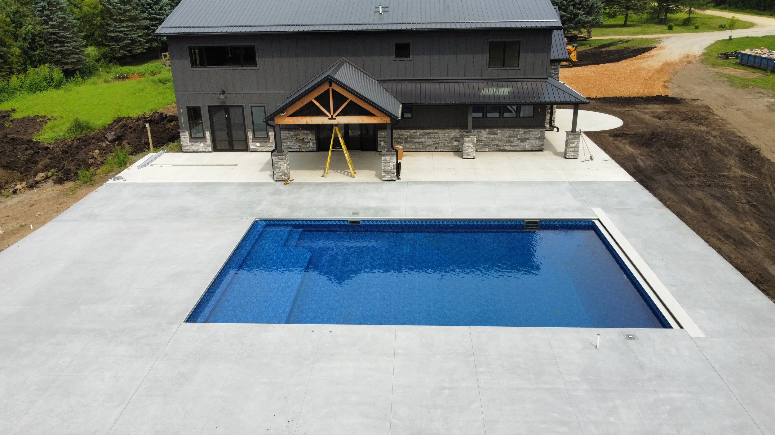 40 sprengeler-construction-backyard-pool-modern-barndominium.JPG