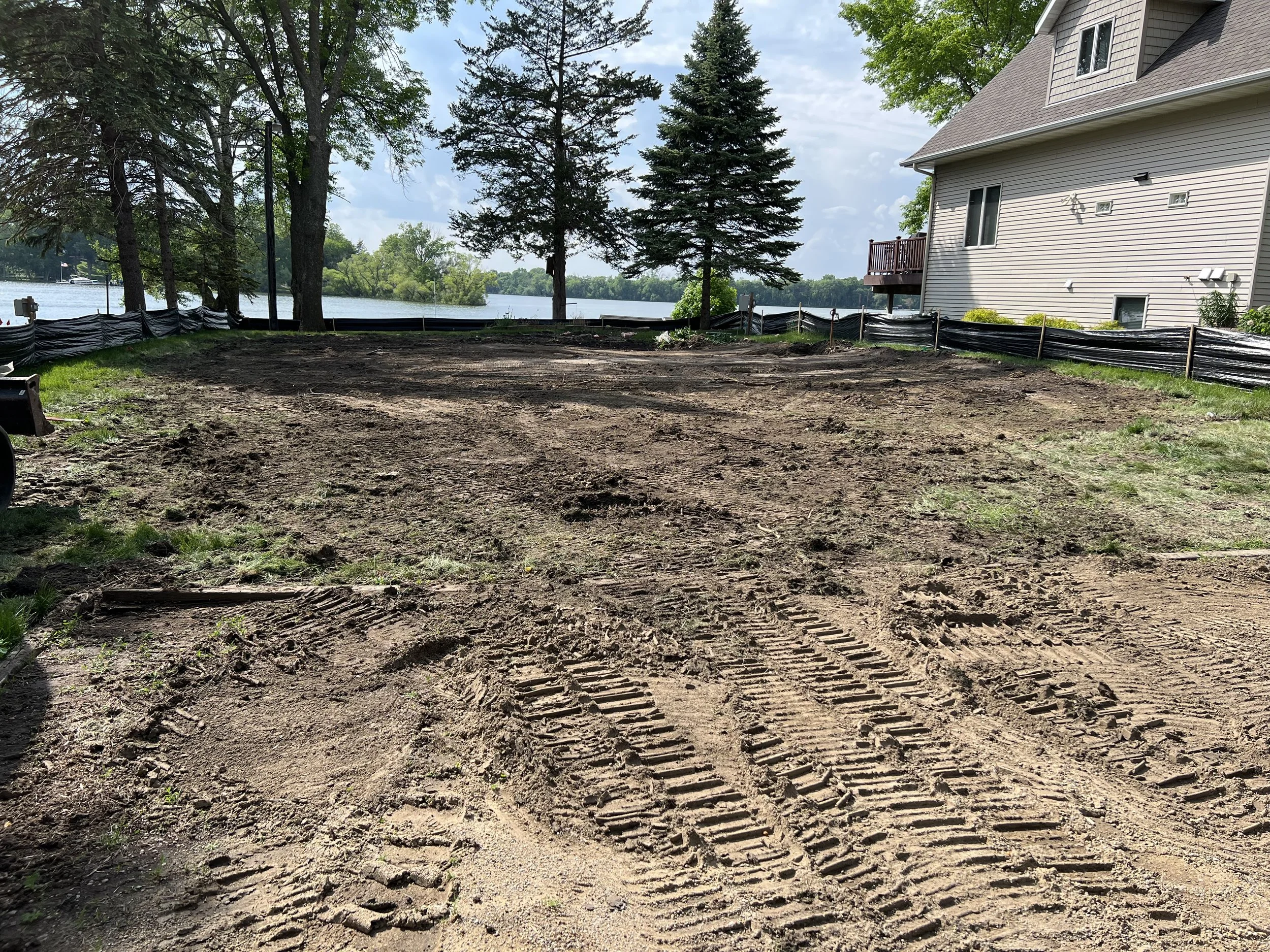 3b lakeshore-lot-cleared-demolition-site-prep-construction-ready.jpeg