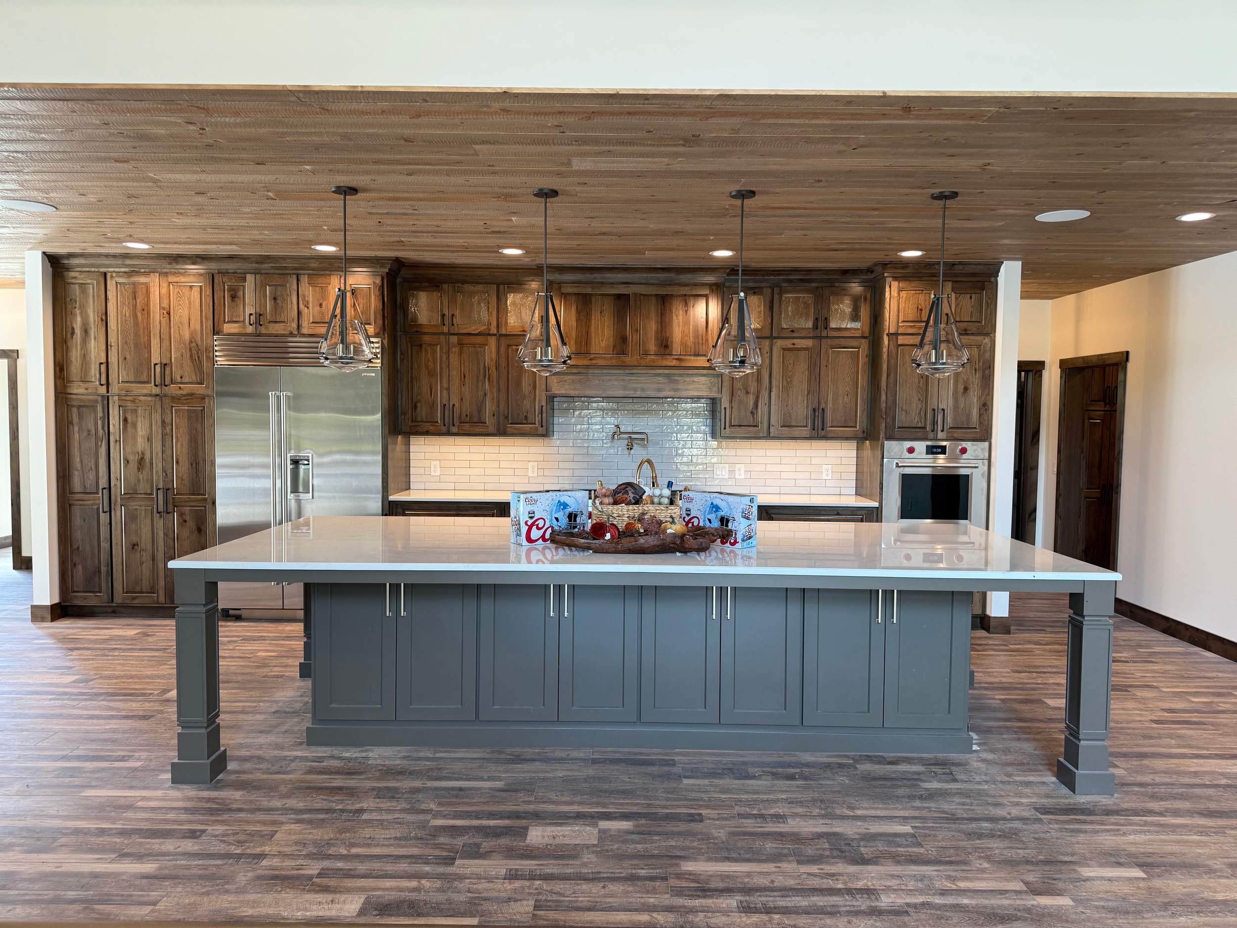 55 sprengeler-construction-open-concept-kitchen-island-luxury.png