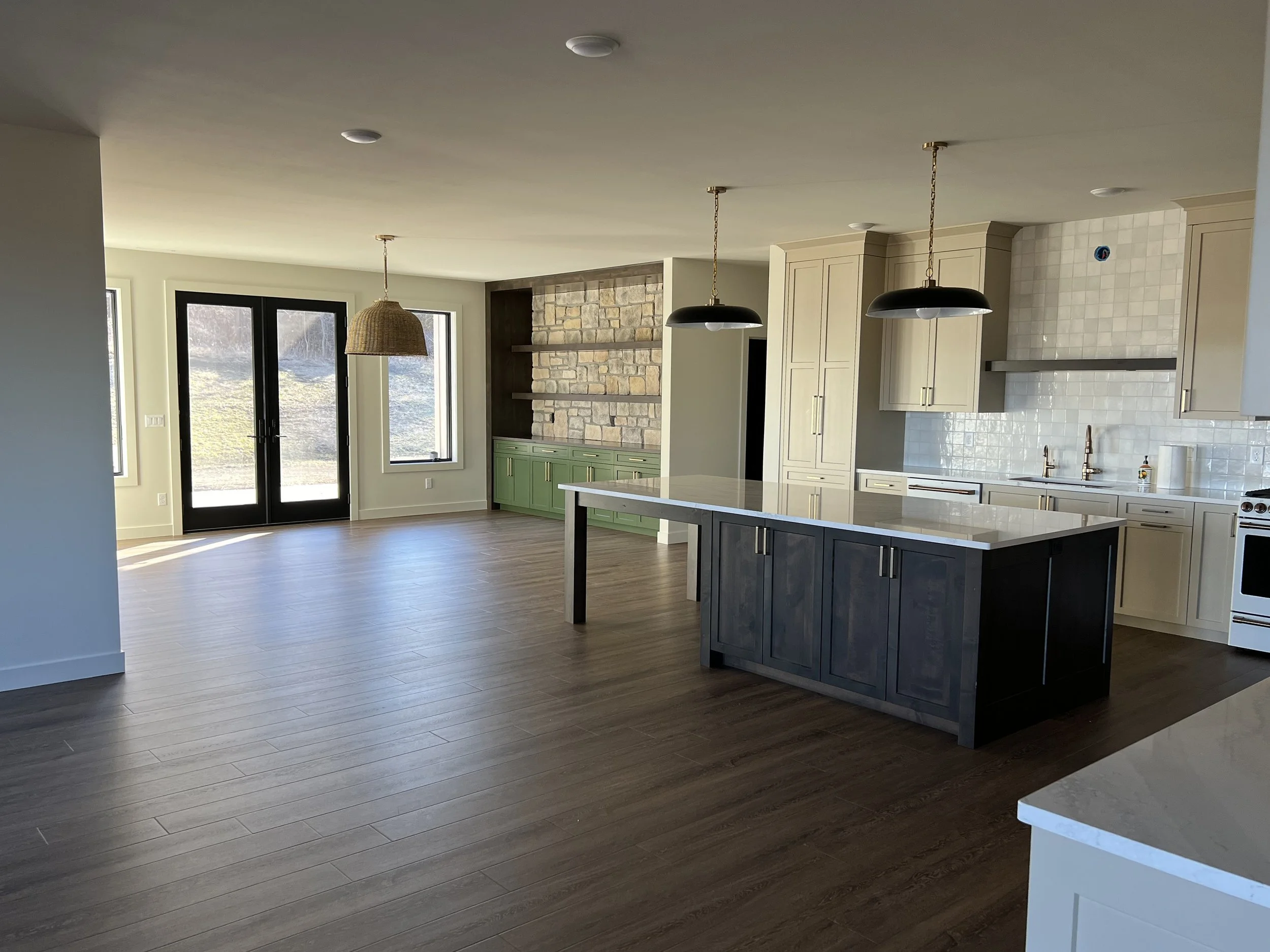 16 sprengeler-construction-open-concept-living-kitchen-island-mankato-mn.jpeg