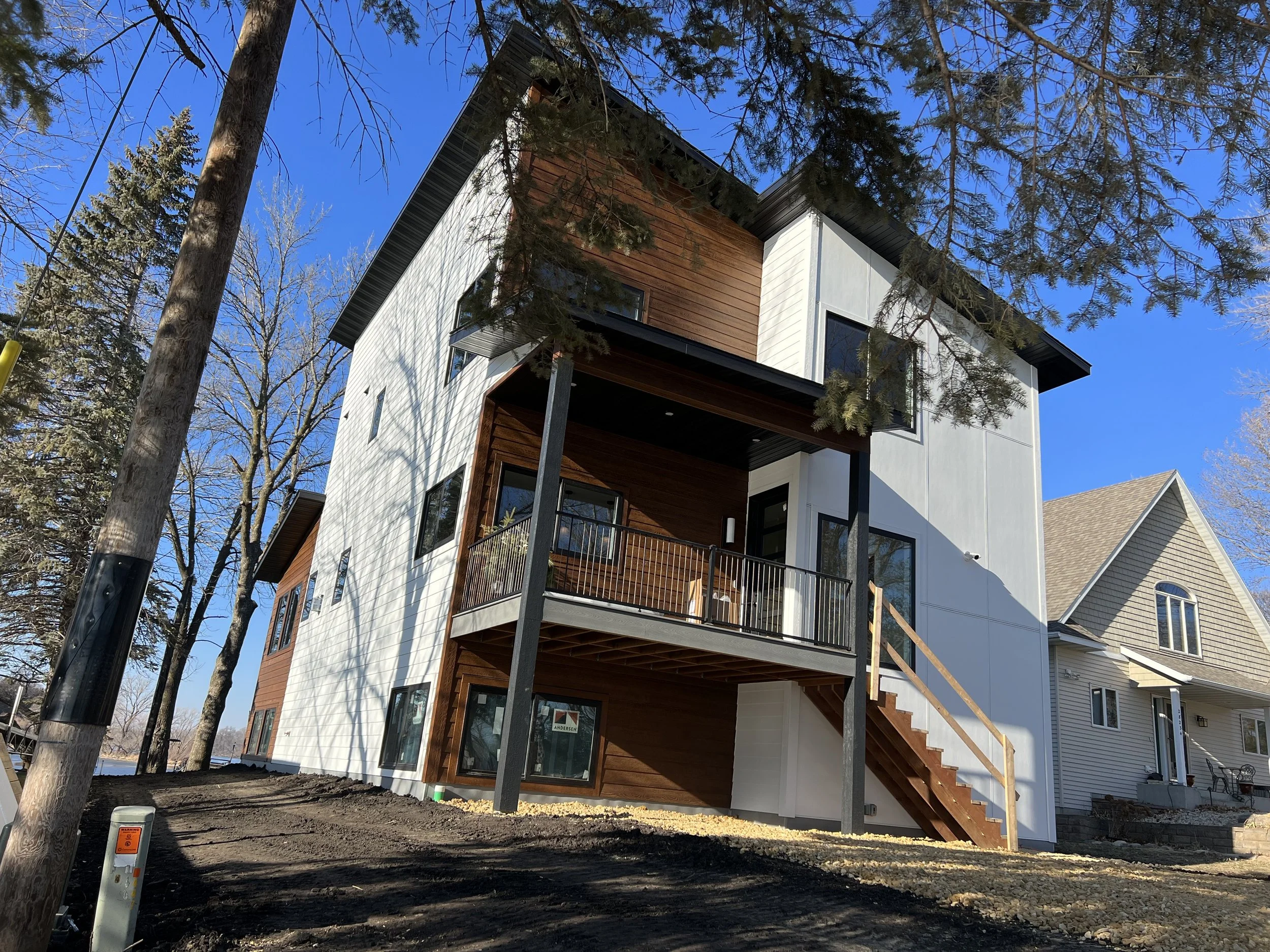 Modern Home Lake Francis