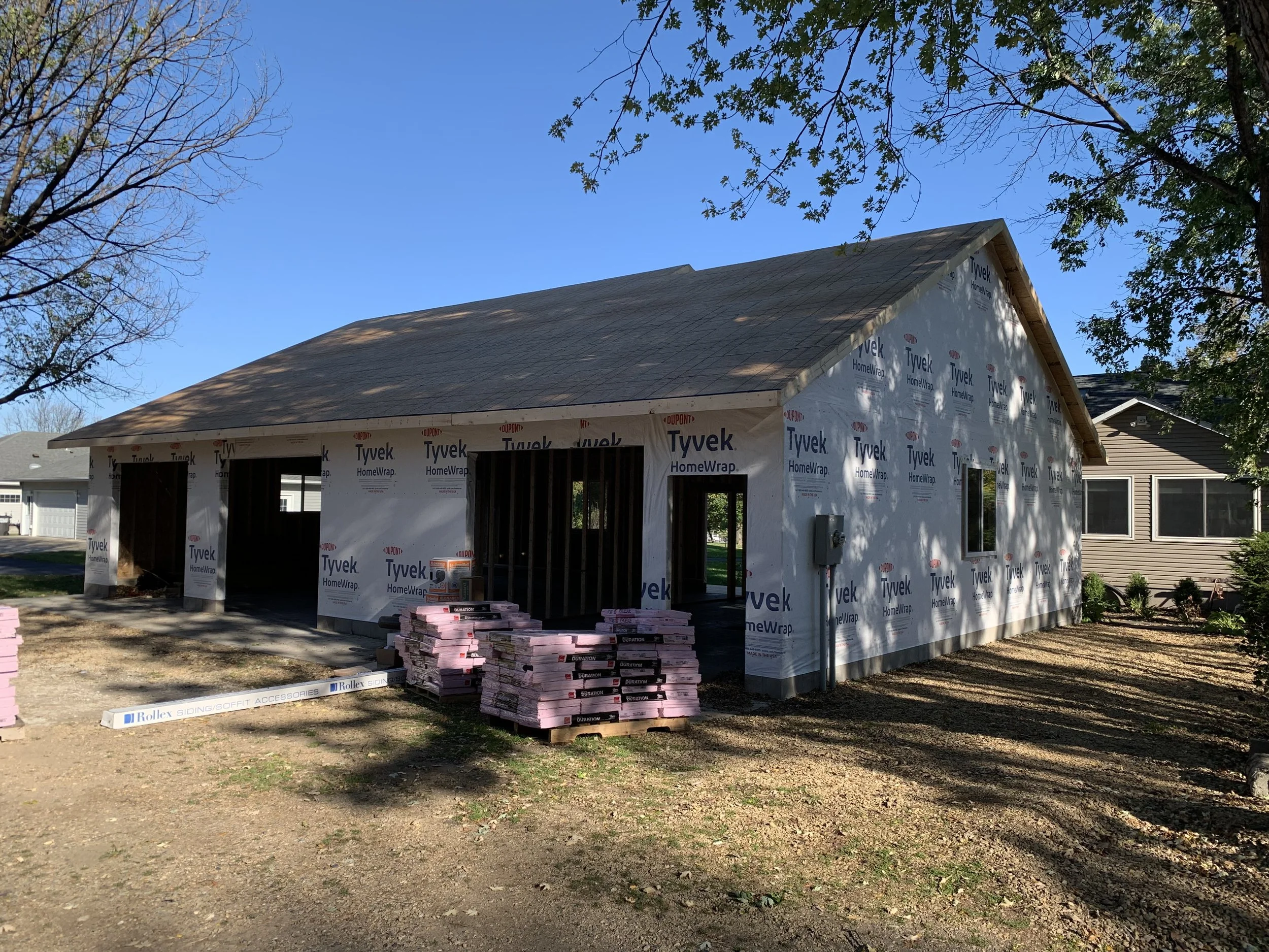 sprengeler-construction-garage-framing-exterior-progress.jpeg