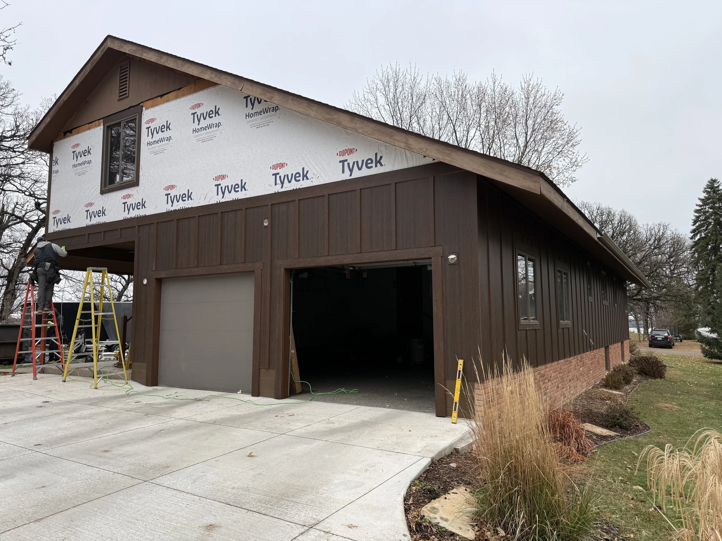 sprengeler-construction-garage-exterior-nearing-completion.jpeg