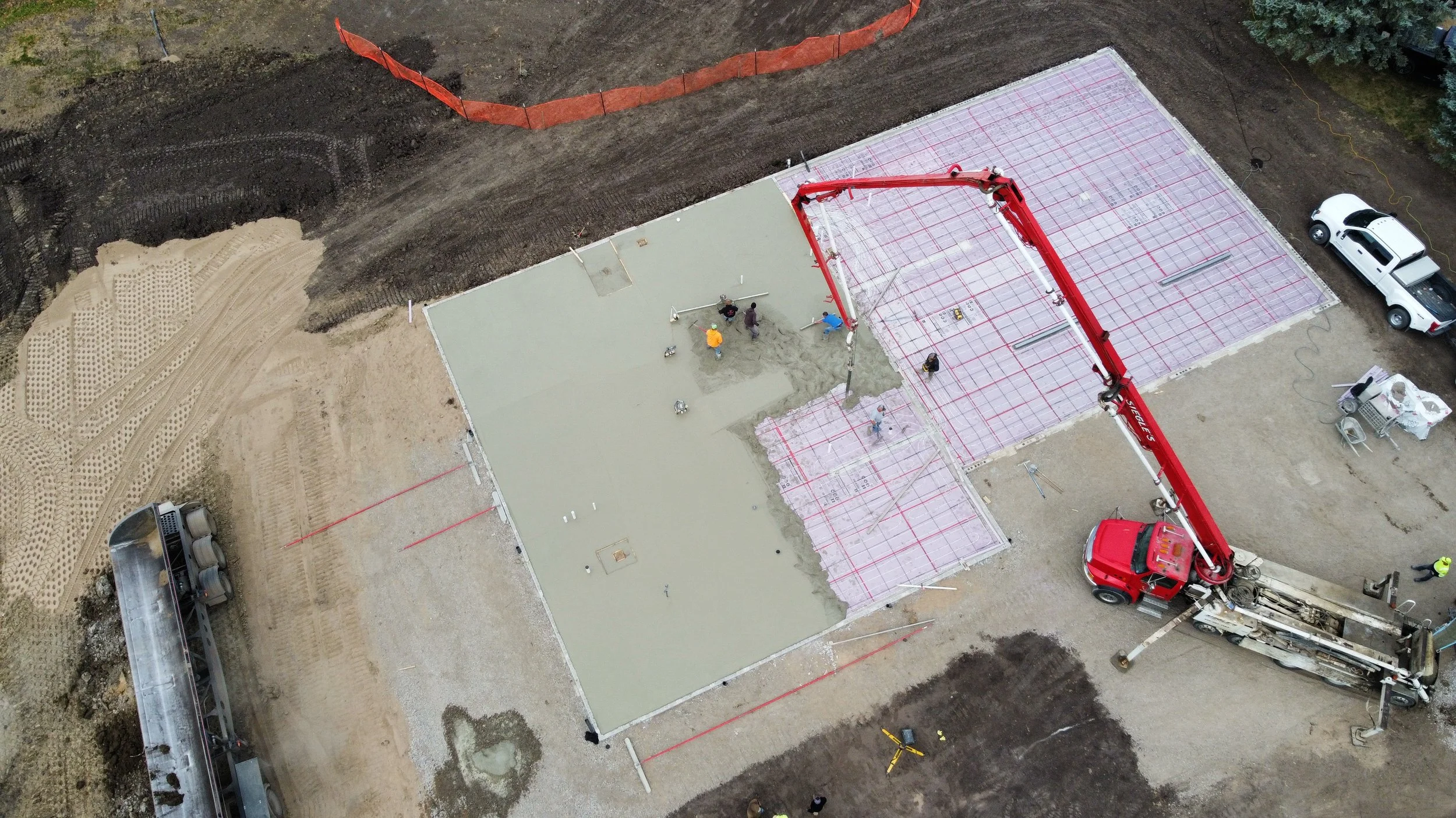 11 sprengeler-construction-barndominium-aerial-concrete-slab-pour-progress.JPG