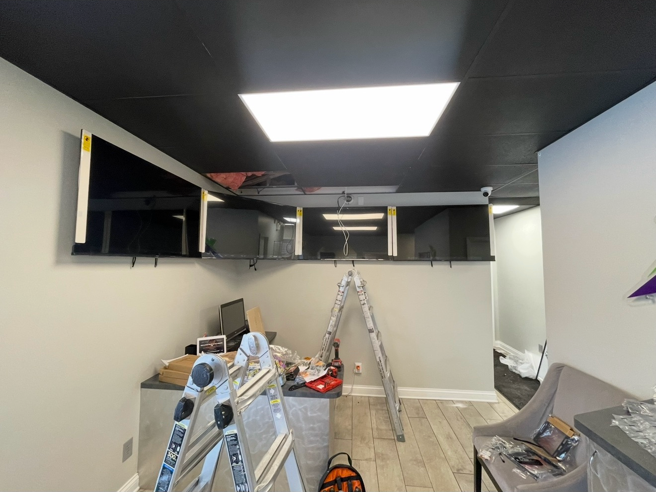 Oranssi project: wraparound deck