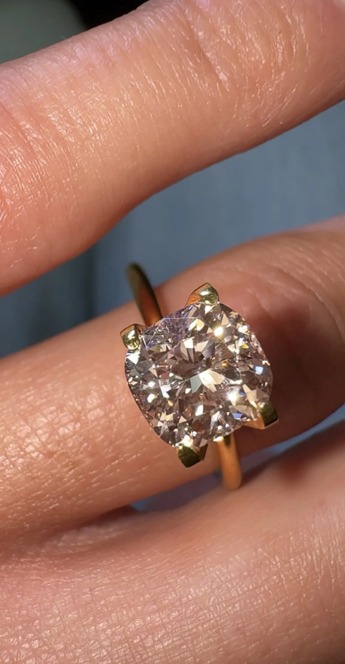 2.16 carat cushion cut diamond - light brownish pink champagne