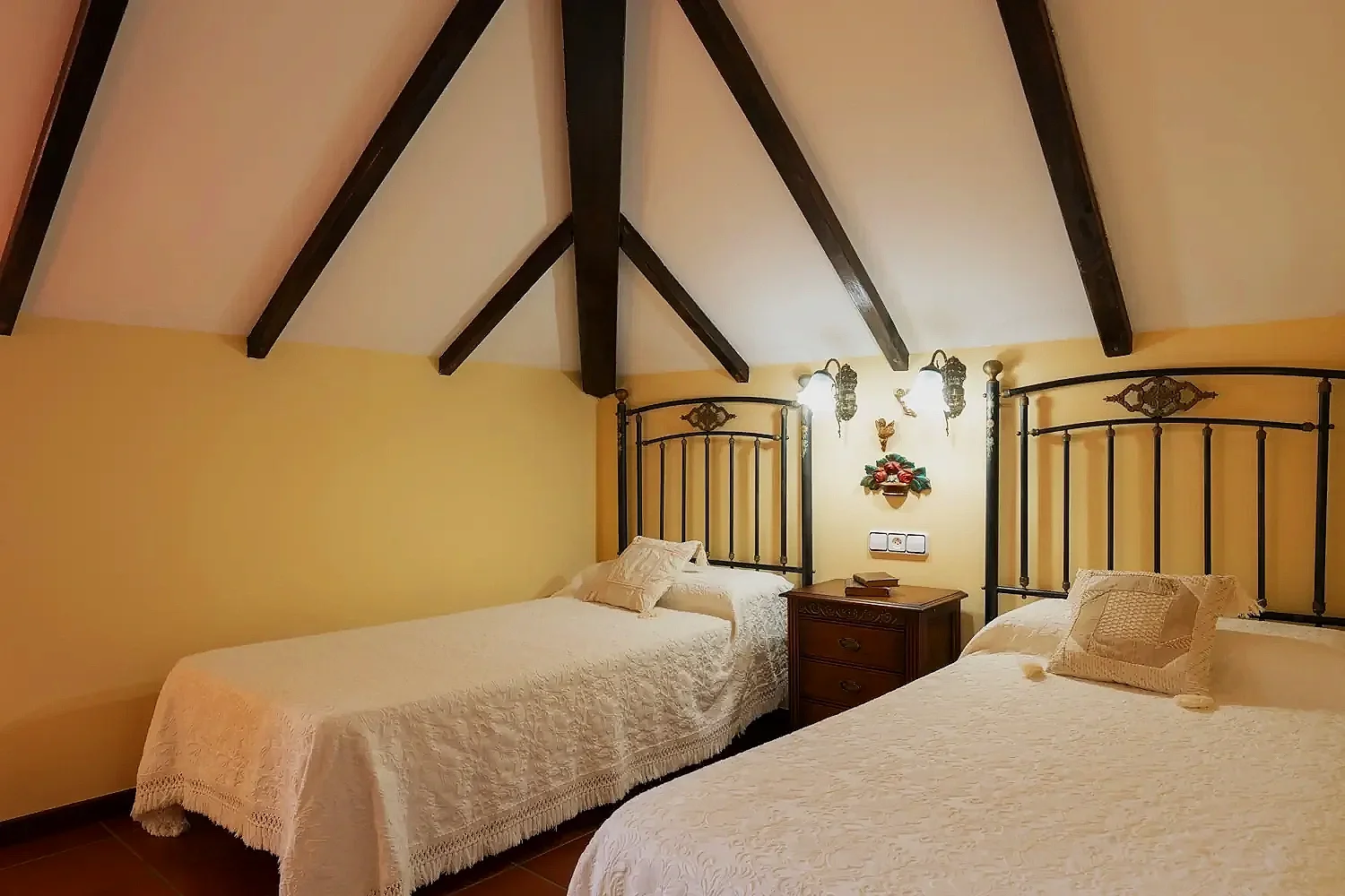 The Detective Trio (Triple Room) | 2nd Edition