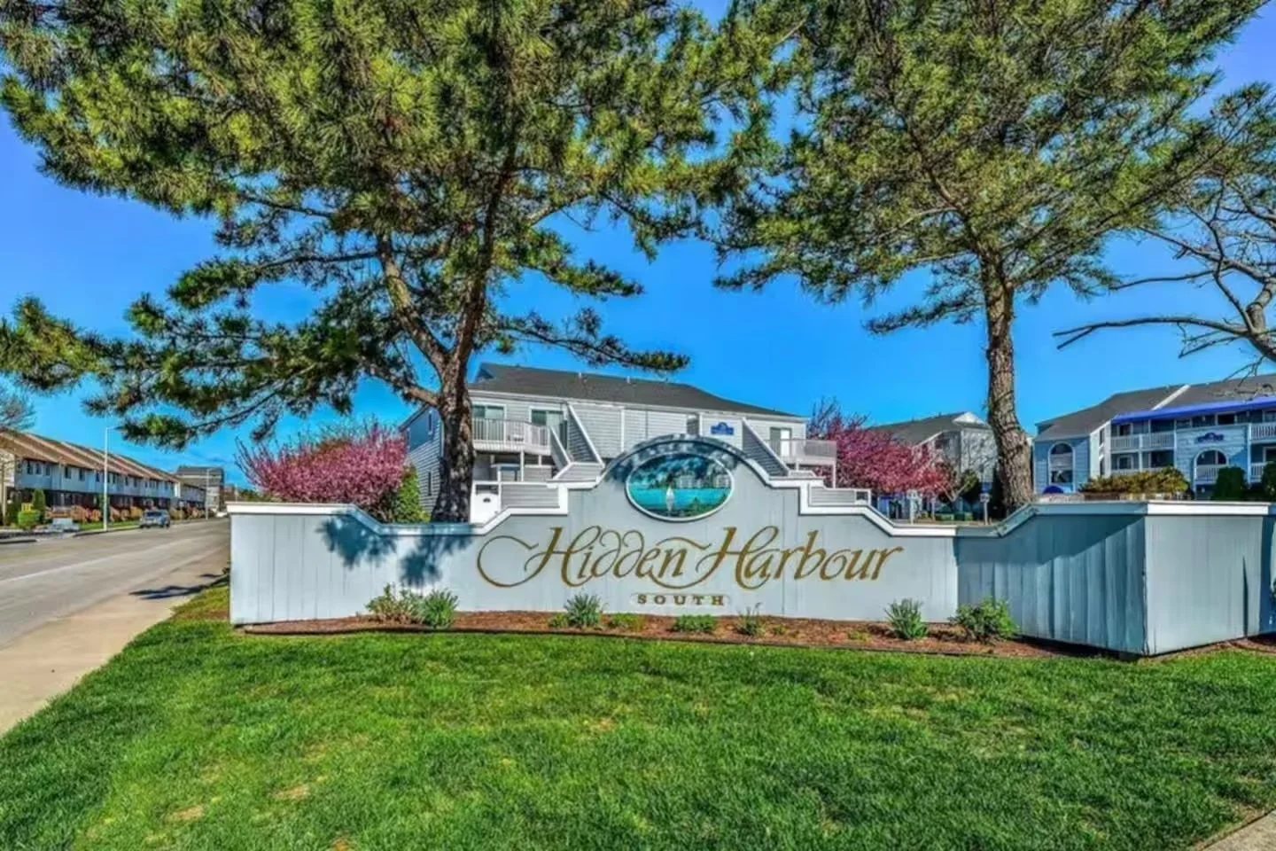 hidden harbor entrance.jpeg