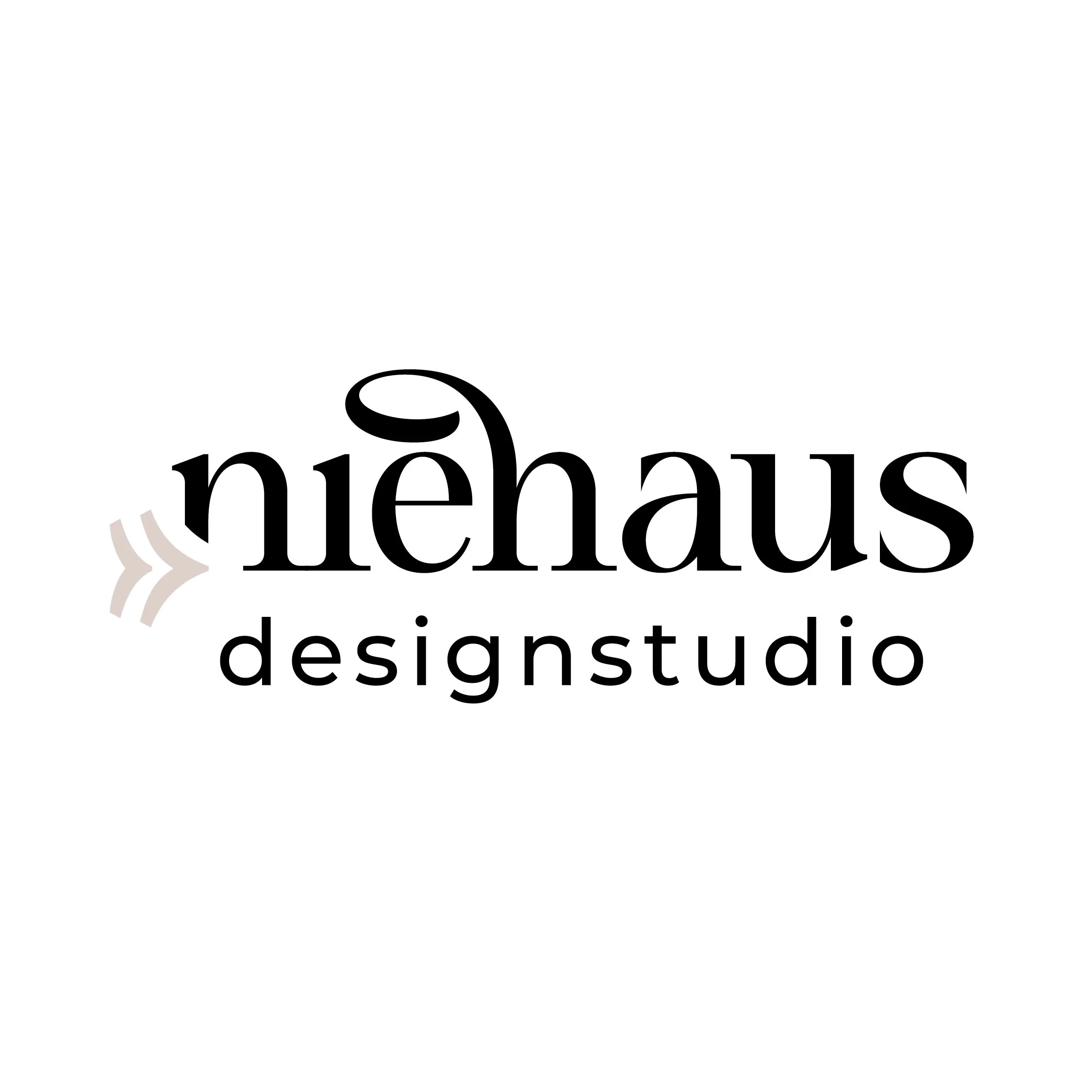 Logo mit dem Text 'niehaus' in schwarzer Schrift und darunter 'designstudio' in kleinerer Schrift auf weißem Hintergrund.
