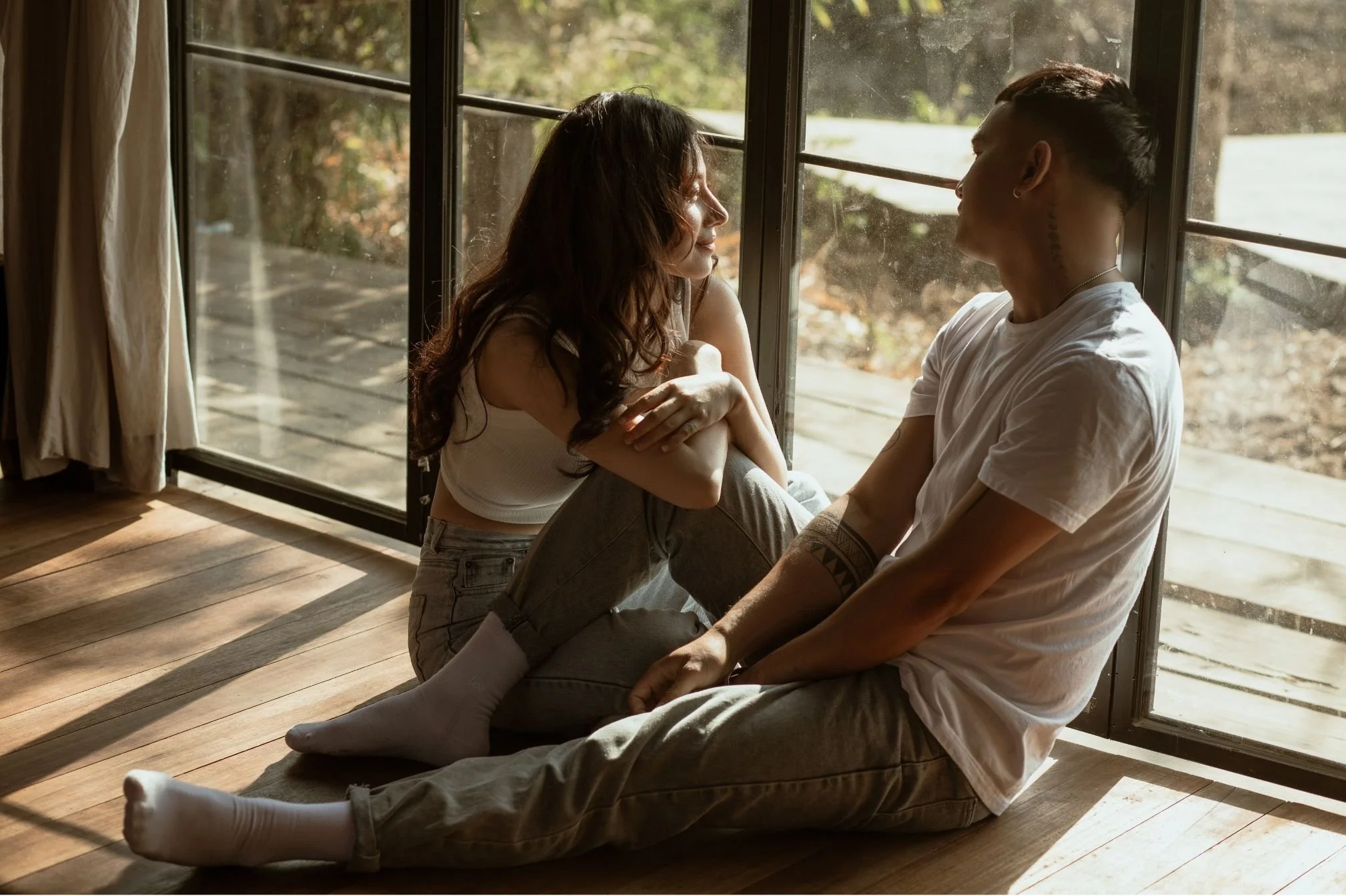 When Should You Go to Couples Therapy? 7 Signs It May Be Time to Get Support