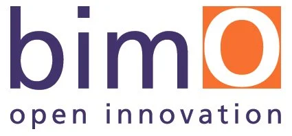 Logo de BimO avec le texte 'open innovation' en dessous, utilisant des couleurs violette et orange.